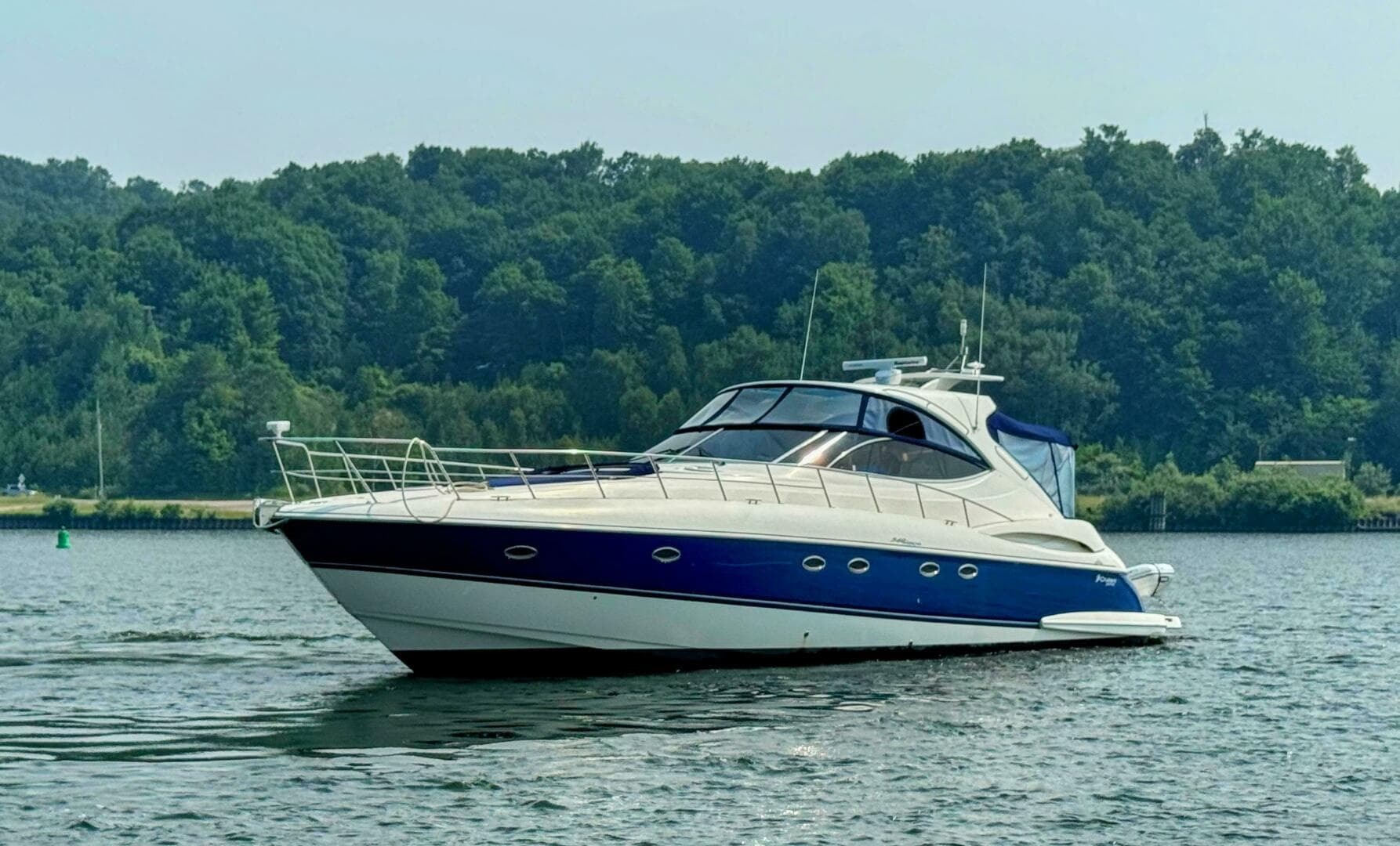 2005 Cruisers Yachts 540 Express — photo 8