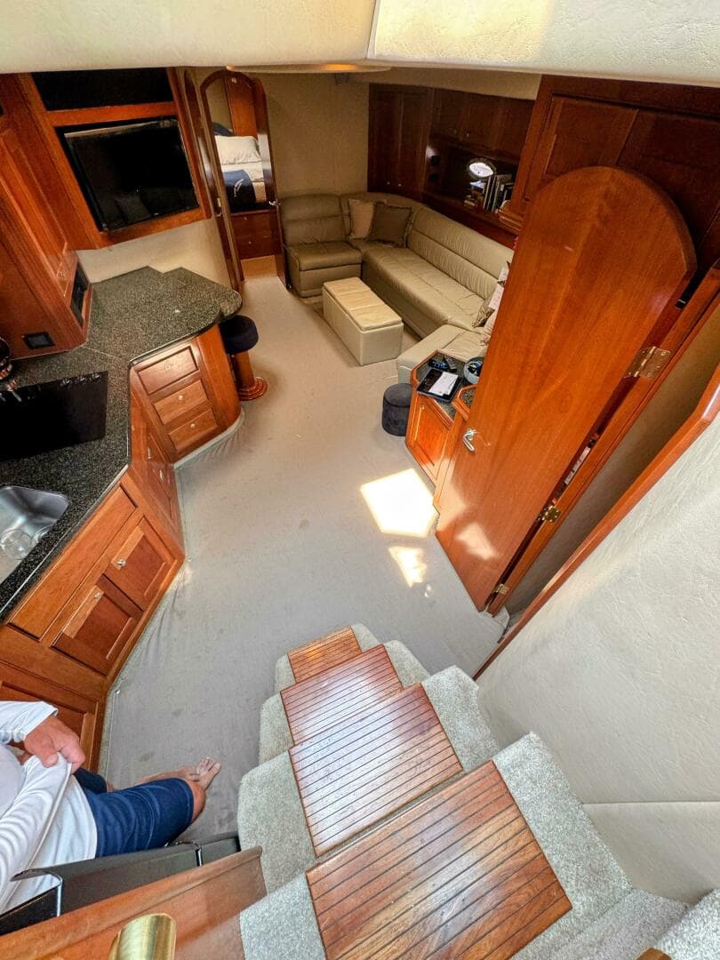 2005 Cruisers Yachts 540 Express — photo 38