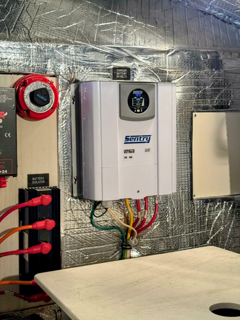 2005 Cruisers Yachts 540 Express — photo 69