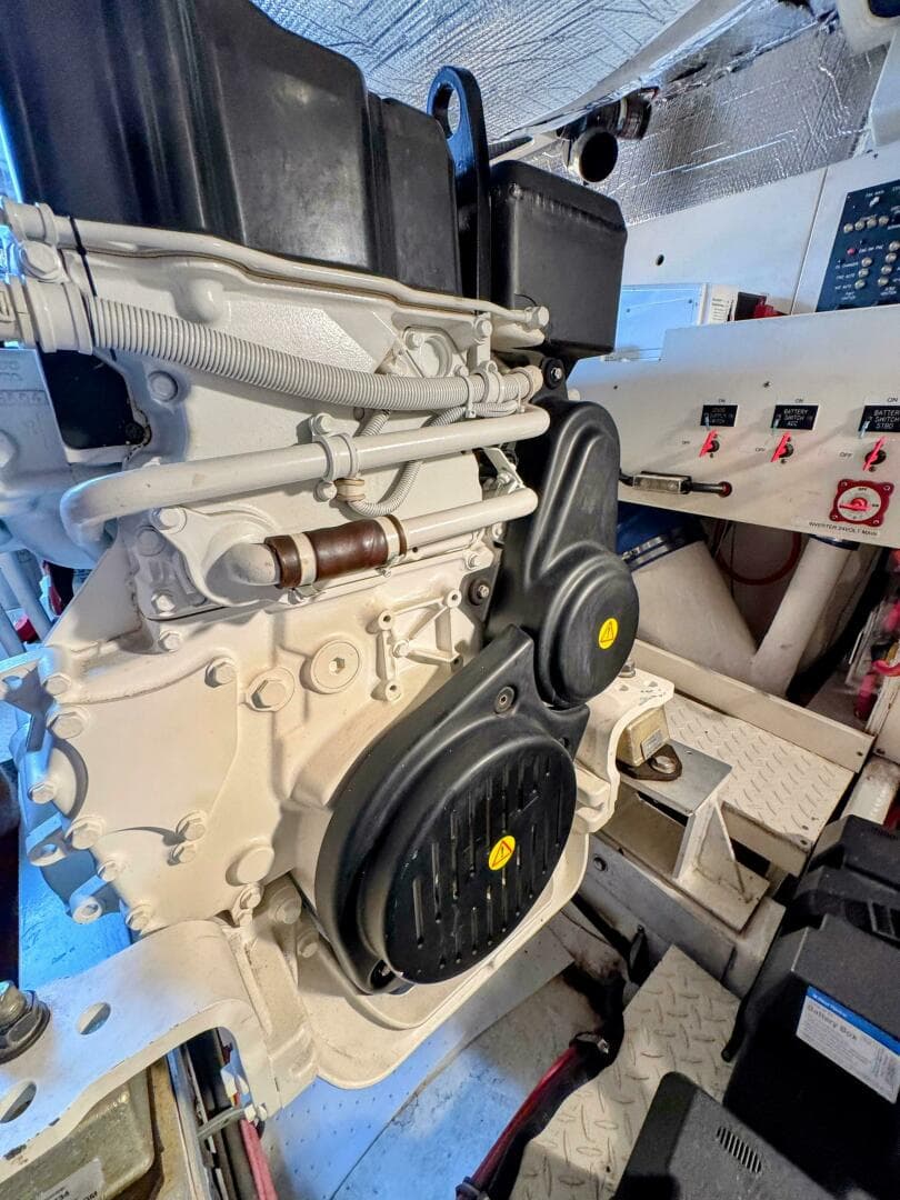 2005 Cruisers Yachts 540 Express — photo 71