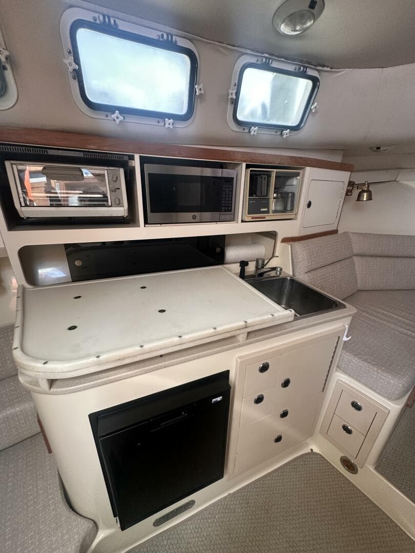 1996 Albin 31 Tournament Express — photo 23