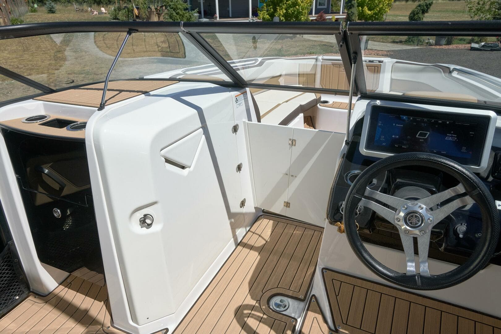 2023 Yamaha Boats 252S — photo 39