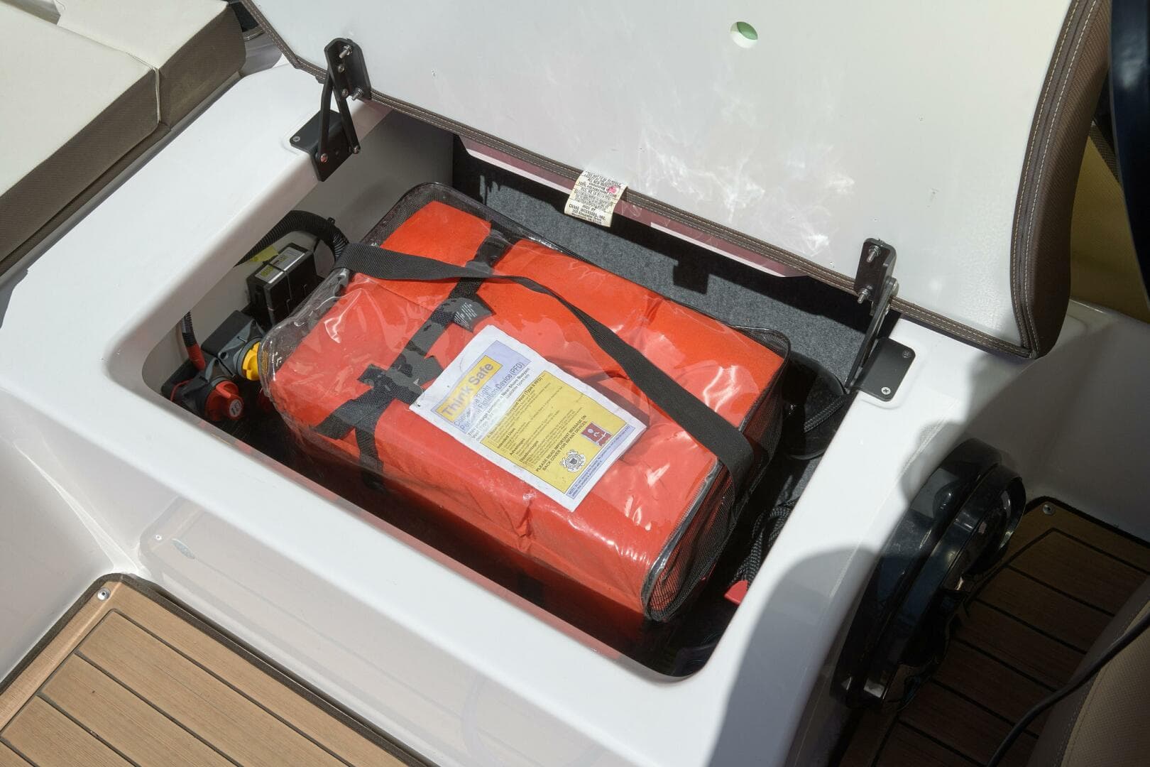 2023 Yamaha Boats 252S — photo 58