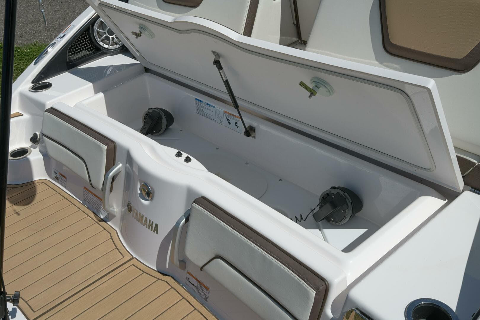 2023 Yamaha Boats 252S — photo 32