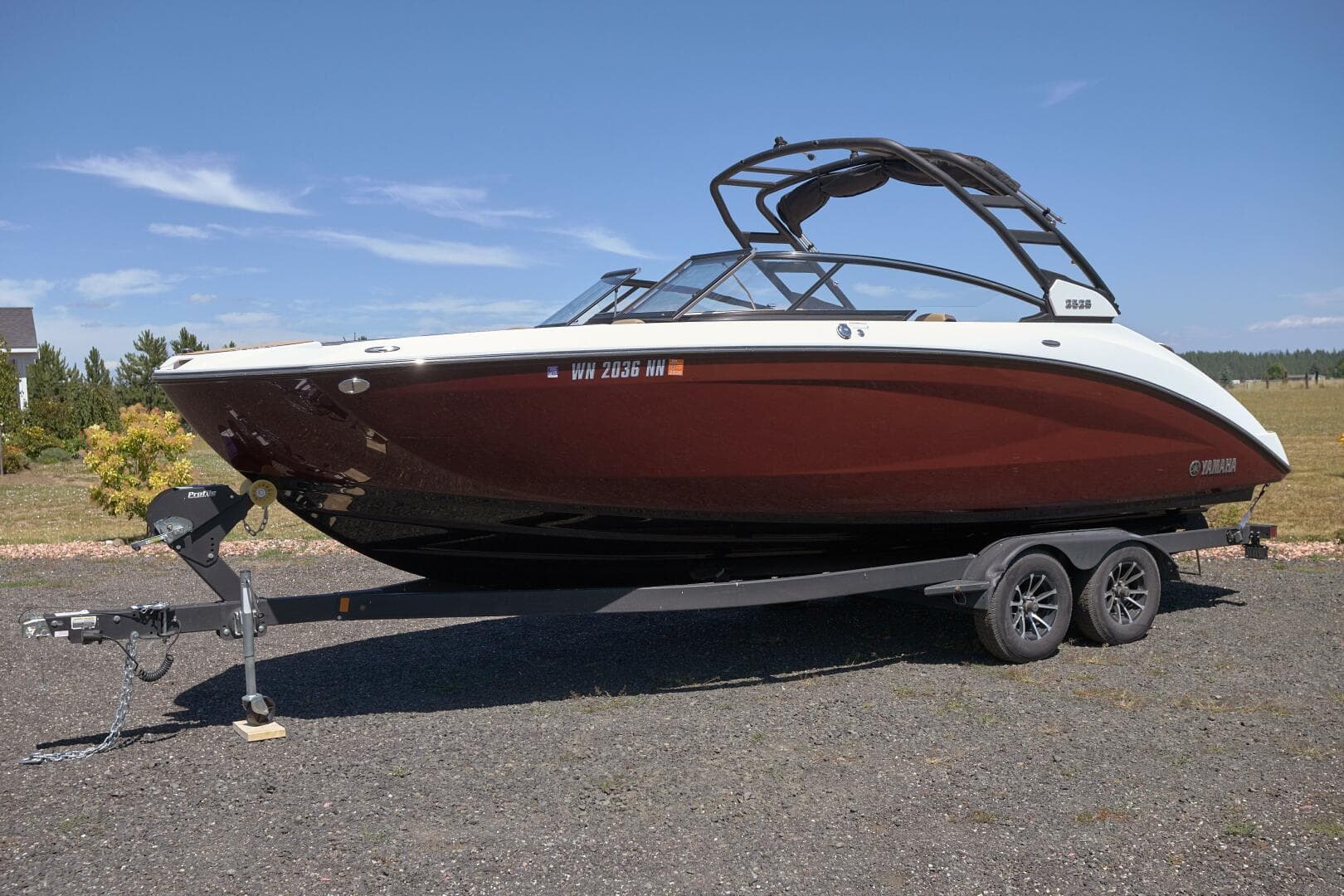 2023 Yamaha Boats 252S — photo 1