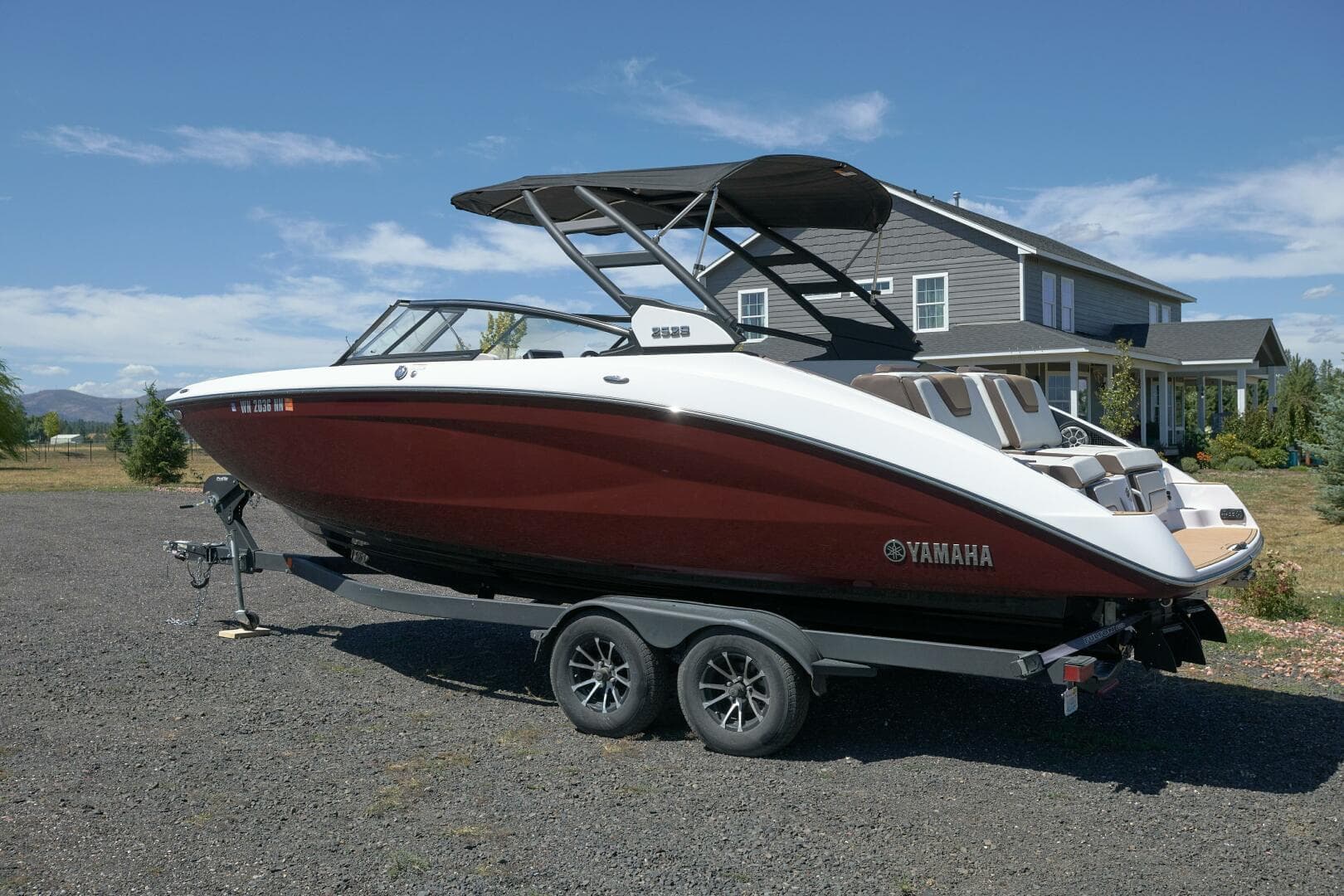 2023 Yamaha Boats 252S — photo 3