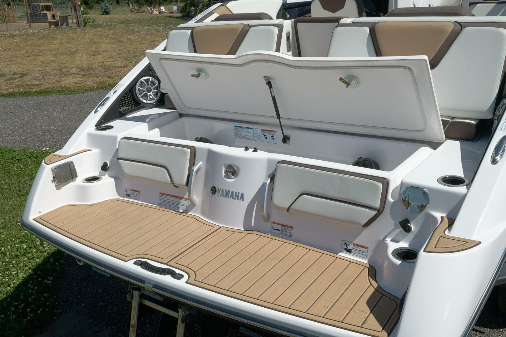 2023 Yamaha Boats 252S — photo 30