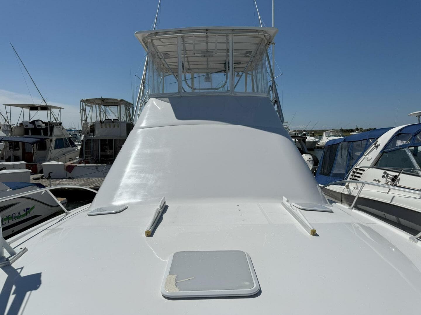 2005 Luhrs 36 Convertible — photo 17
