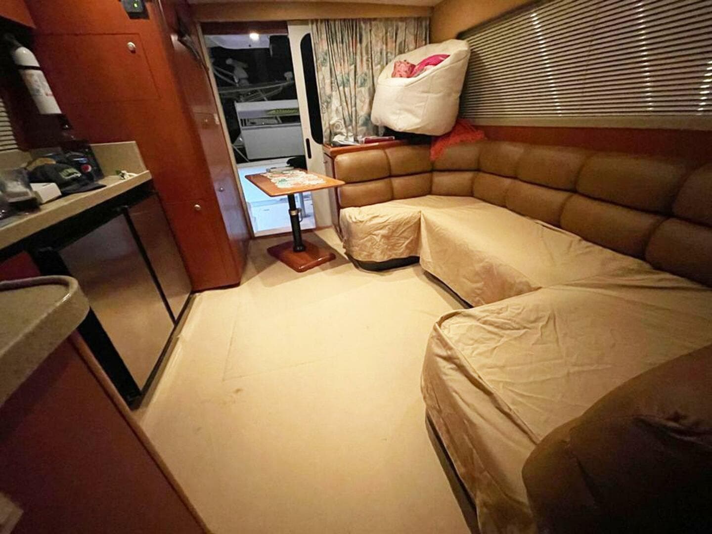 2005 Luhrs 36 Convertible — photo 5