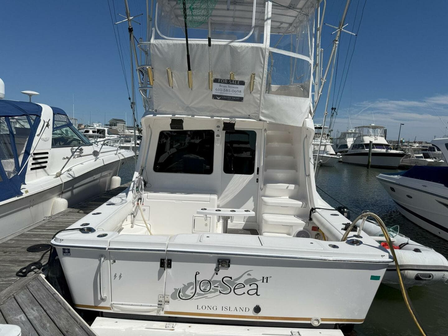 2005 Luhrs 36 Convertible — photo 26