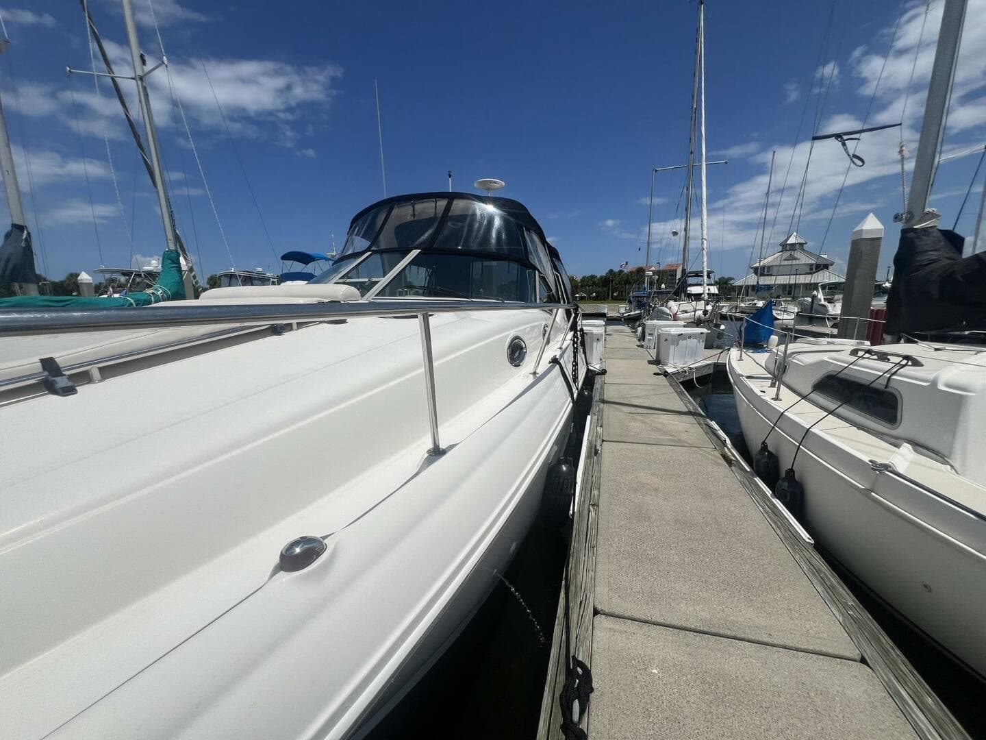 2003 Sea Ray 320 Sundancer — photo 9