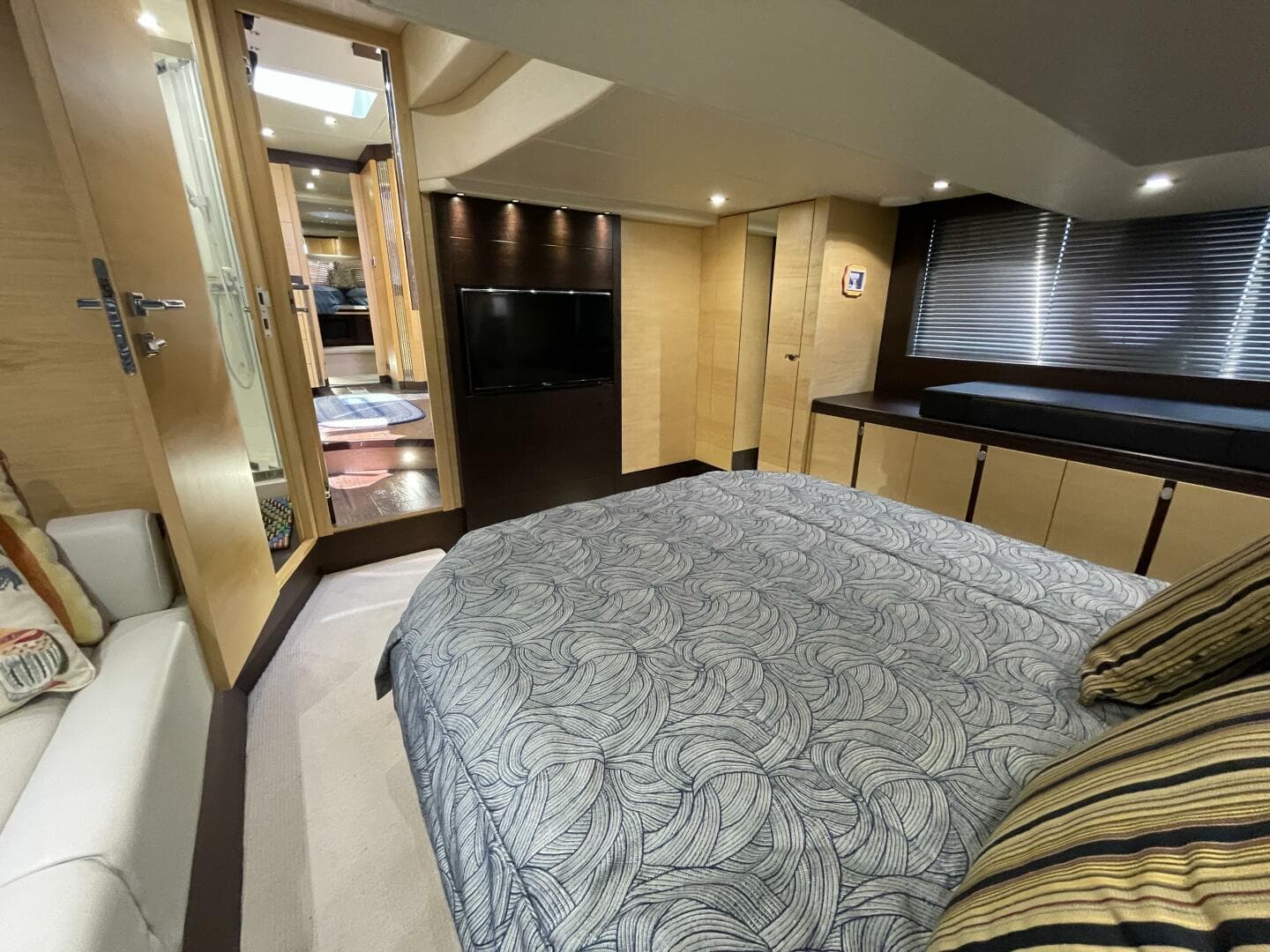 2015 Sunseeker San Remo 48 — photo 38