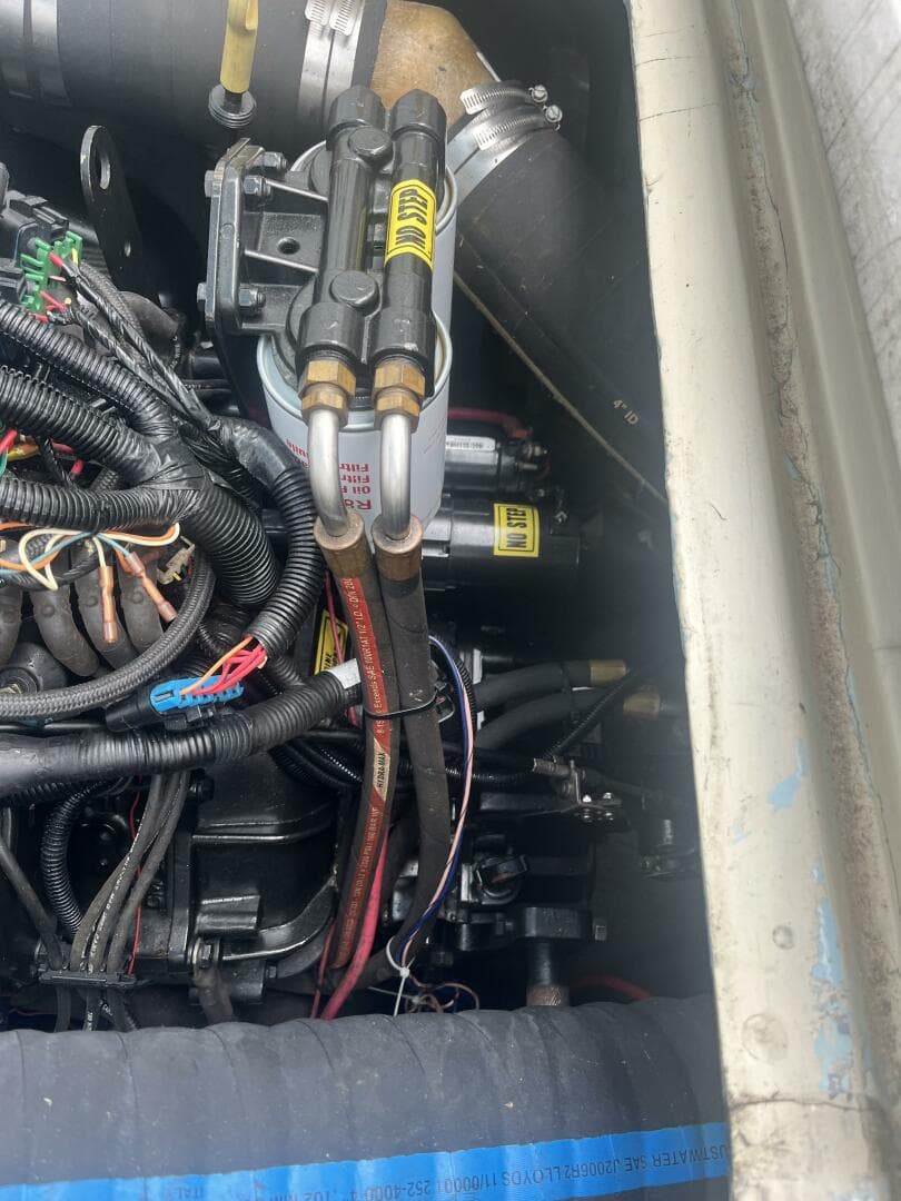 1976 Uniflite 28 Salty Dog — photo 39