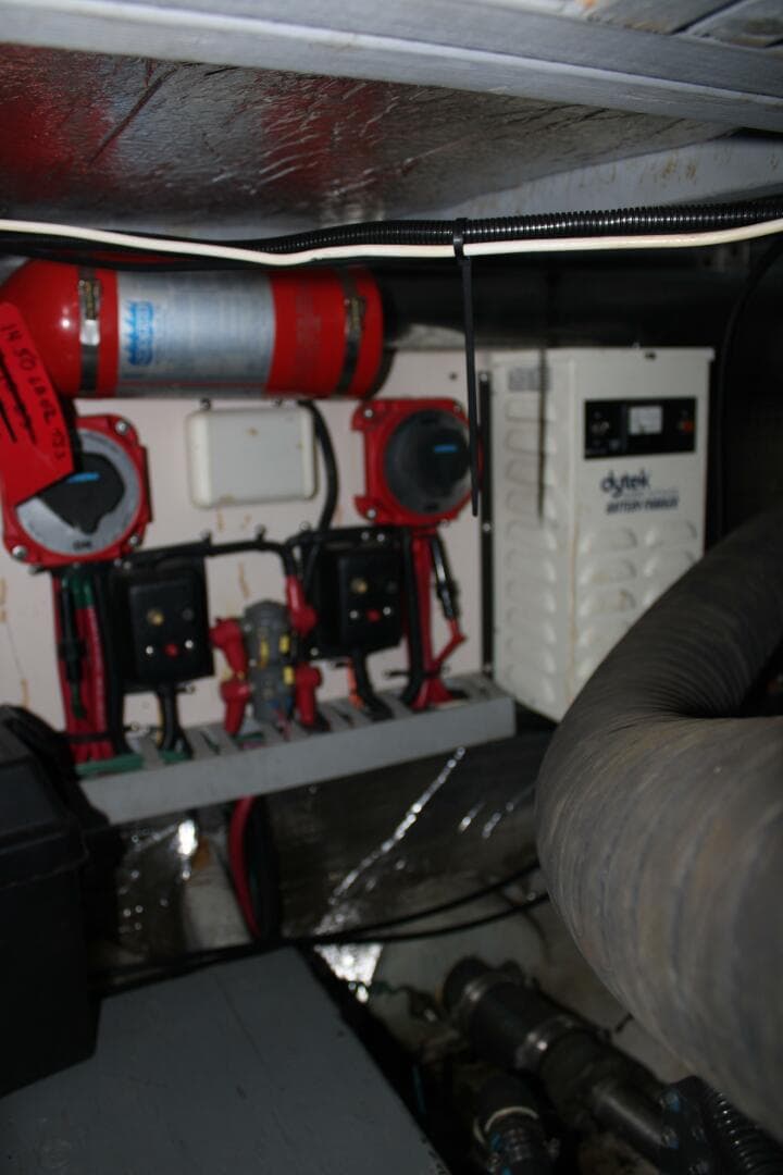 1997 Mainship 34 Aft Cabin — photo 41