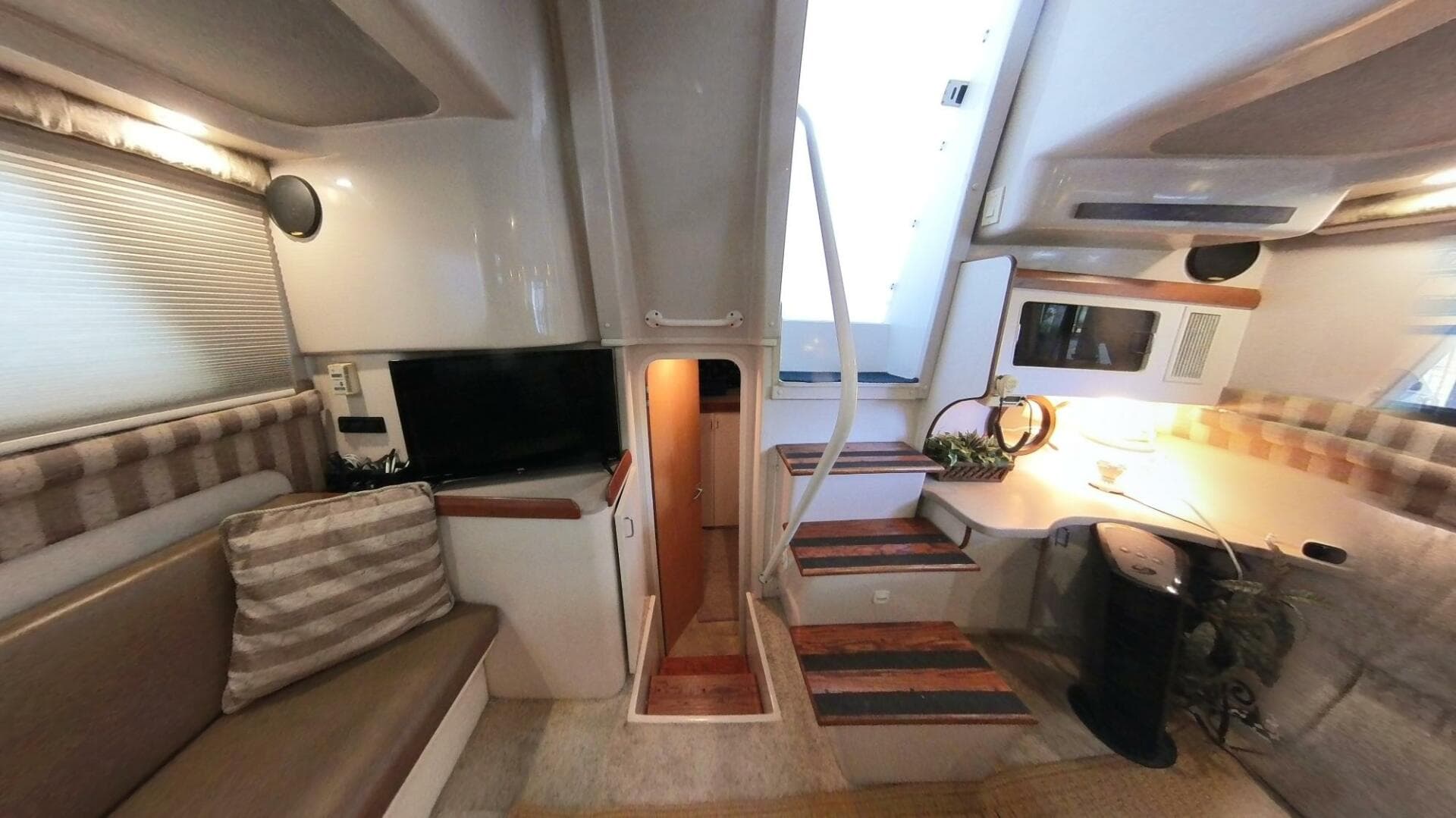 1997 Mainship 34 Aft Cabin — photo 21