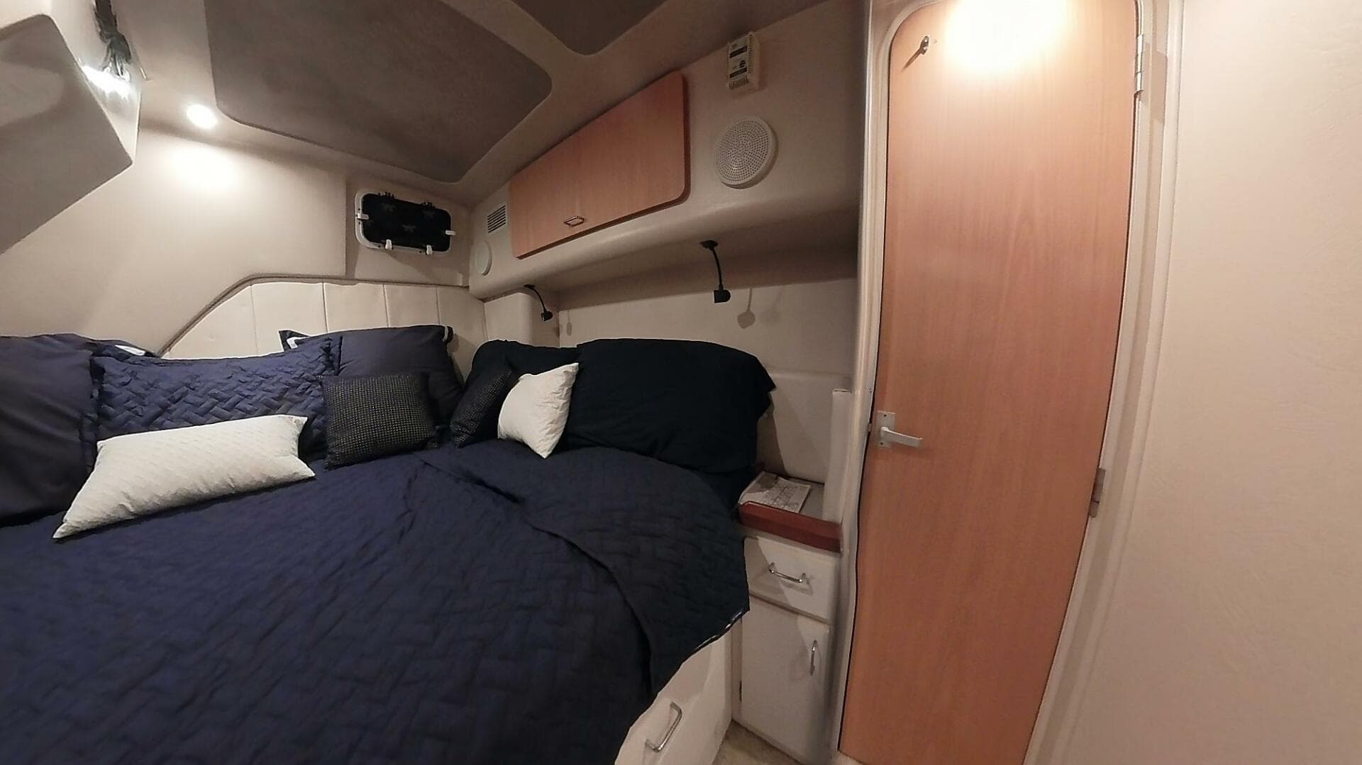 1997 Mainship 34 Aft Cabin — photo 33