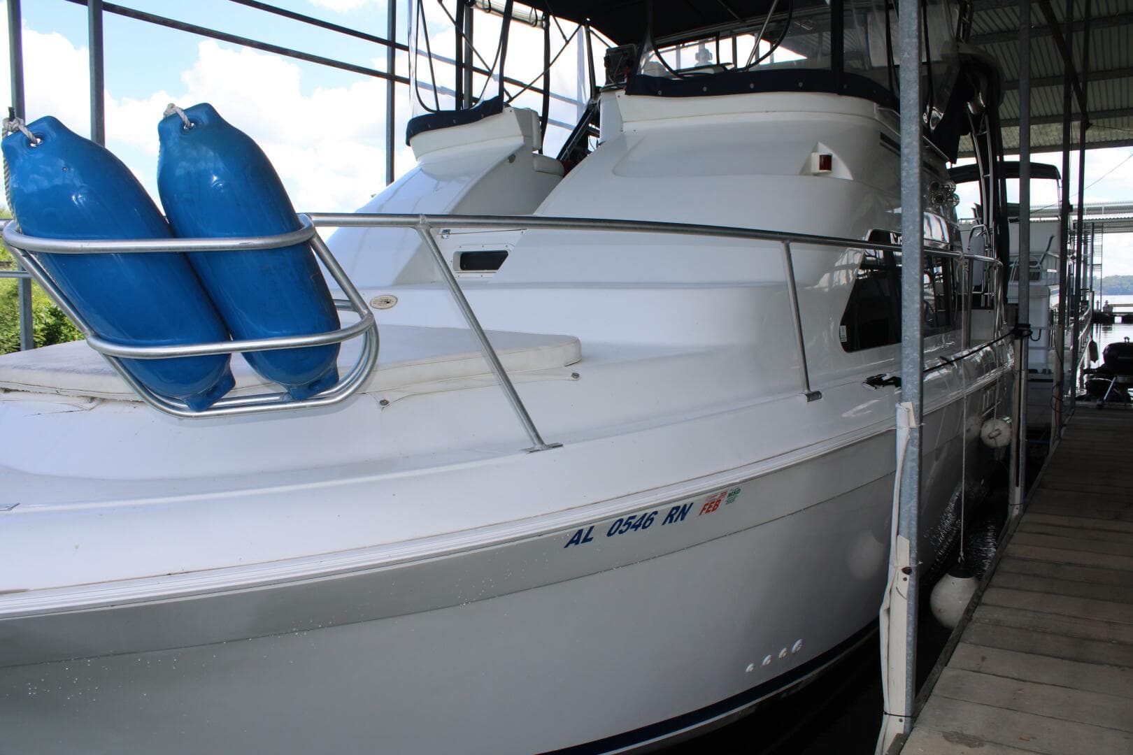 1997 Mainship 34 Aft Cabin — photo 2