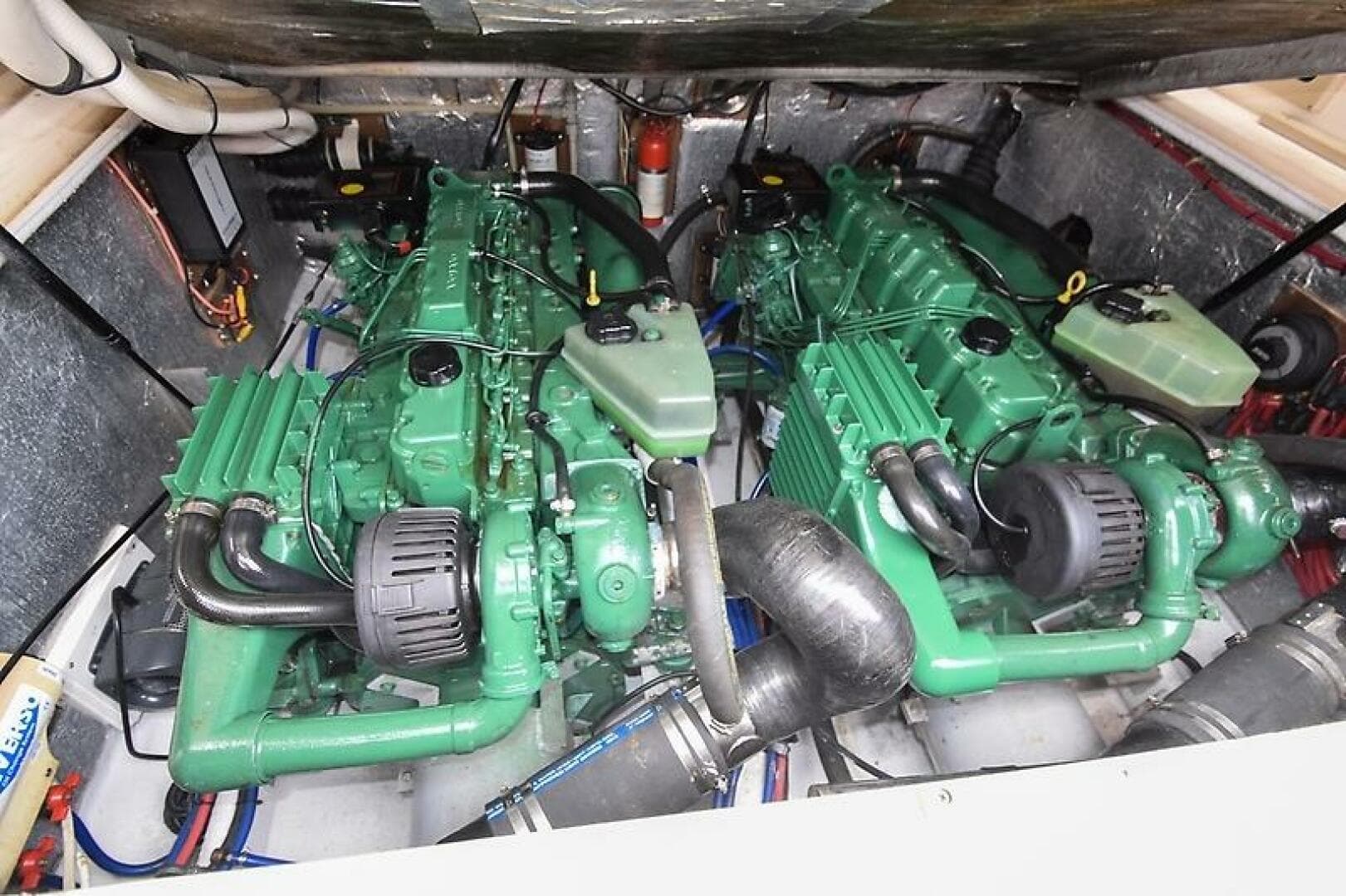 1998 Albemarle 285 Express — photo 41