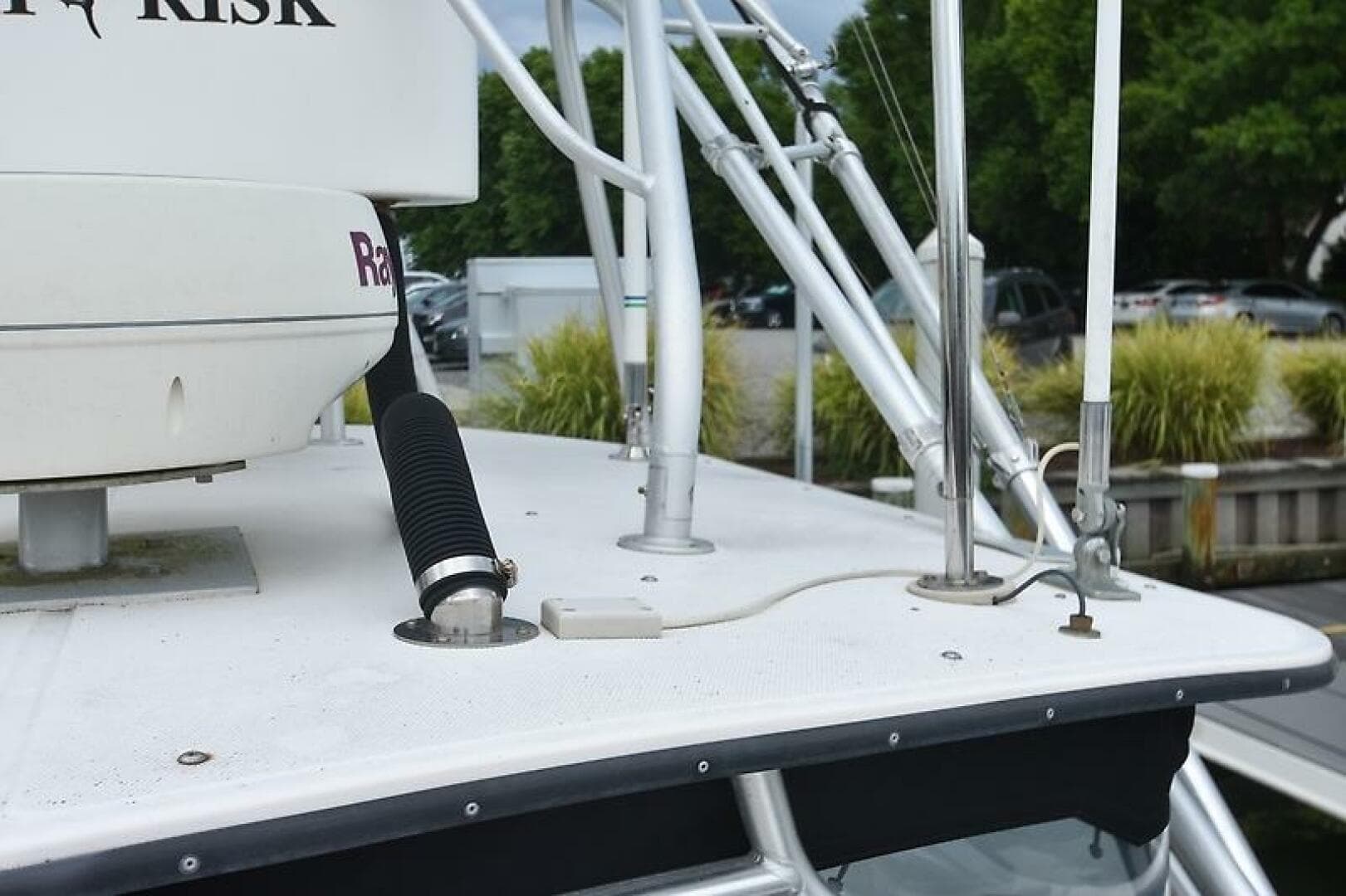 1998 Albemarle 285 Express — photo 21