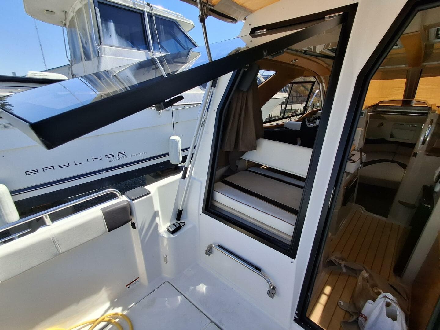 2017 Cutwater C-24 — photo 18