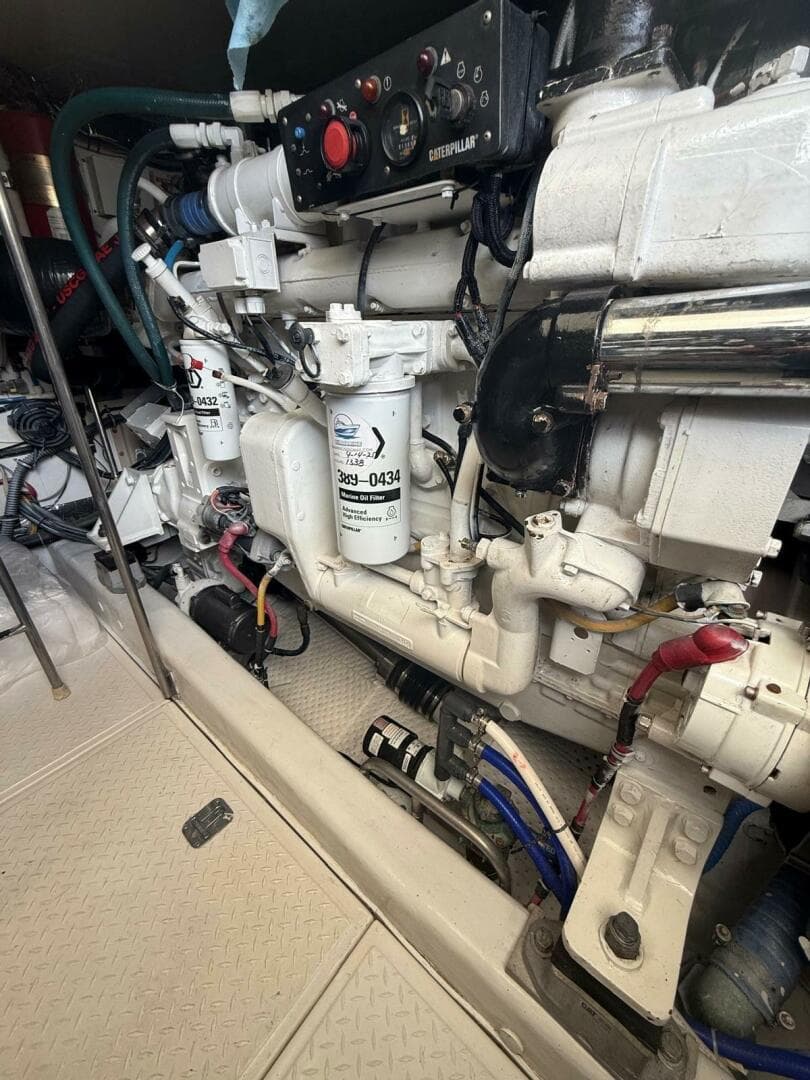 2000 Tiara Yachts 5200 Express — photo 52