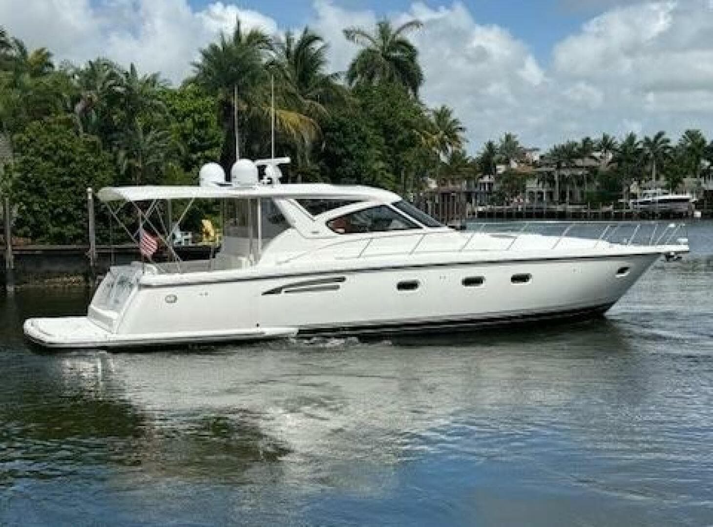 2000 Tiara Yachts 5200 Express — photo 7