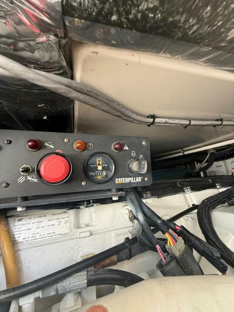 2000 Tiara Yachts 5200 Express — photo 46