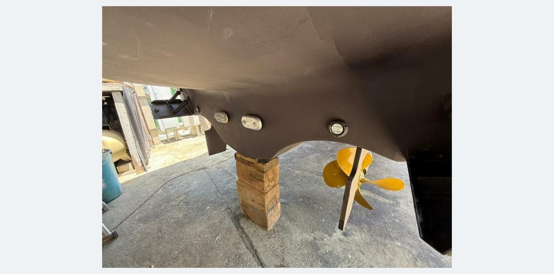 2000 Tiara Yachts 5200 Express — photo 56