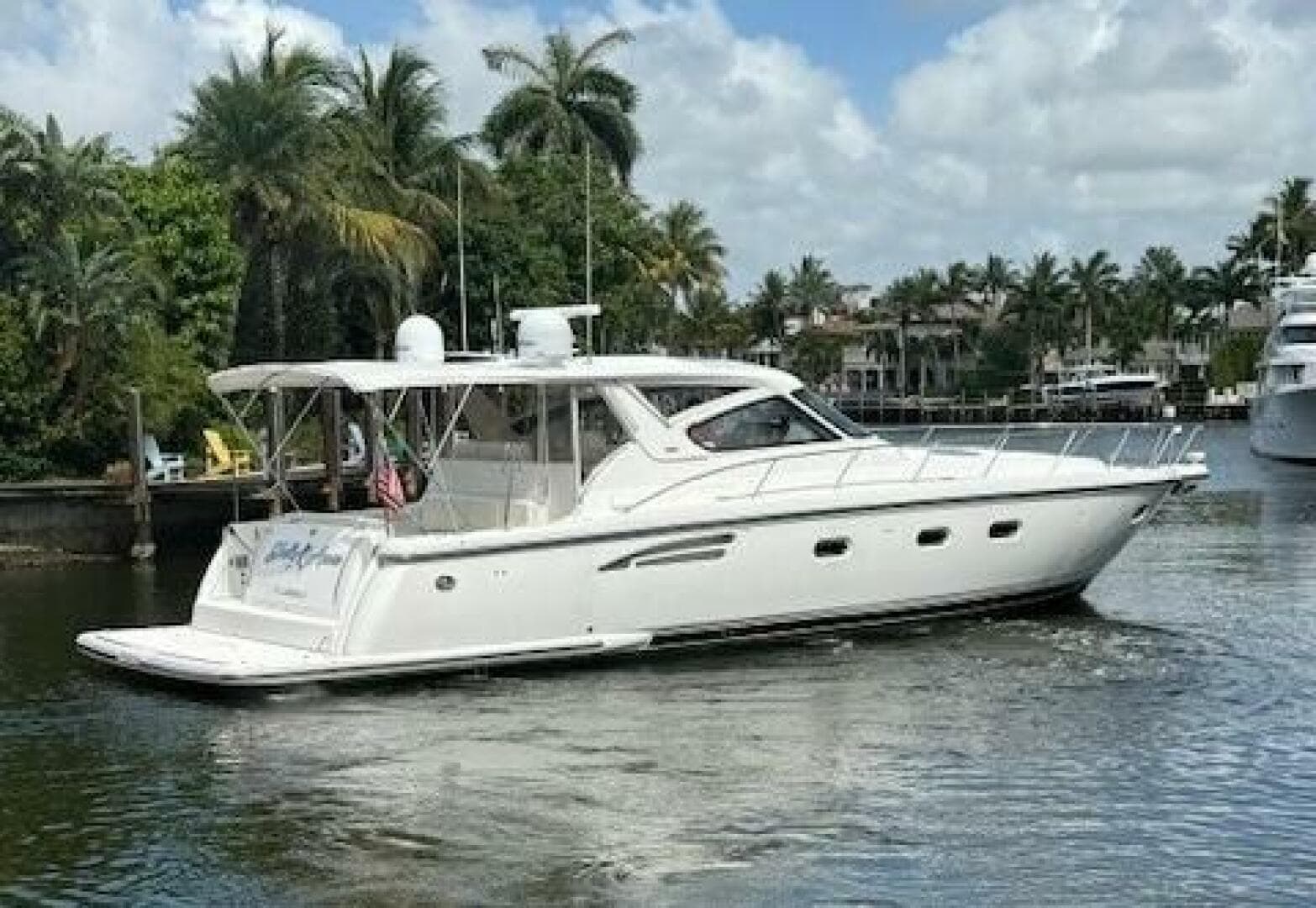 2000 Tiara Yachts 5200 Express — photo 8