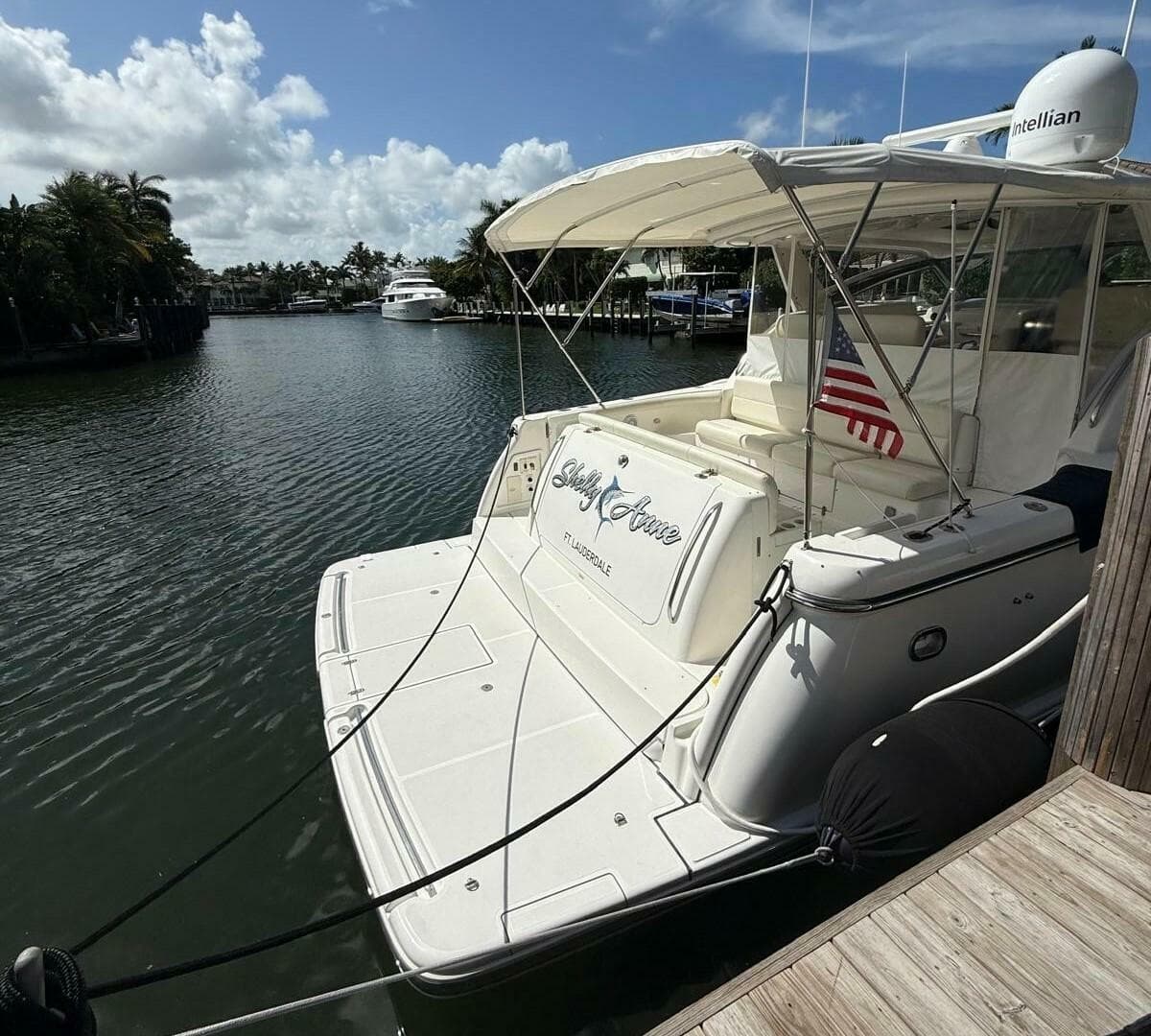 2000 Tiara Yachts 5200 Express — photo 9