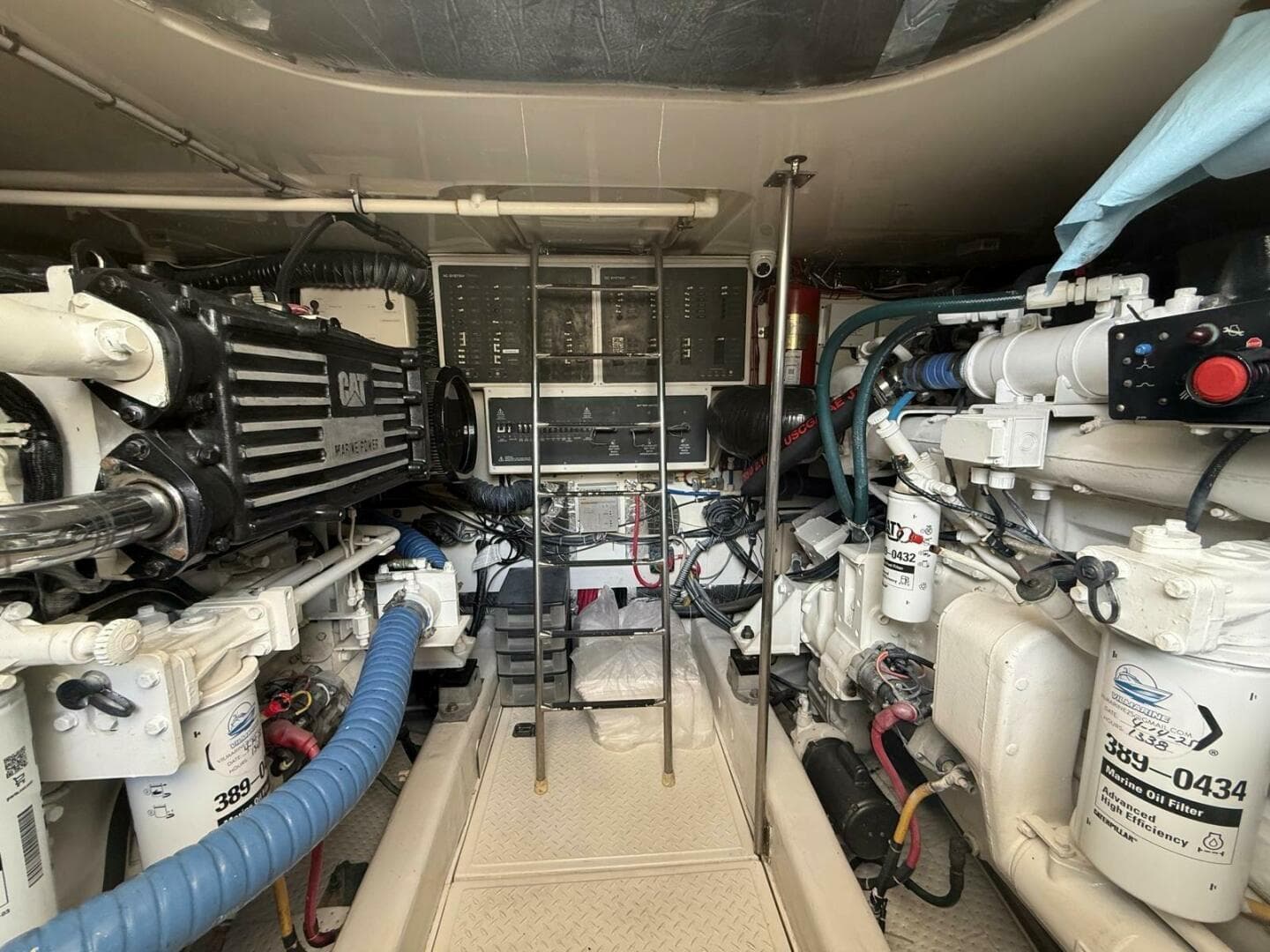 2000 Tiara Yachts 5200 Express — photo 49