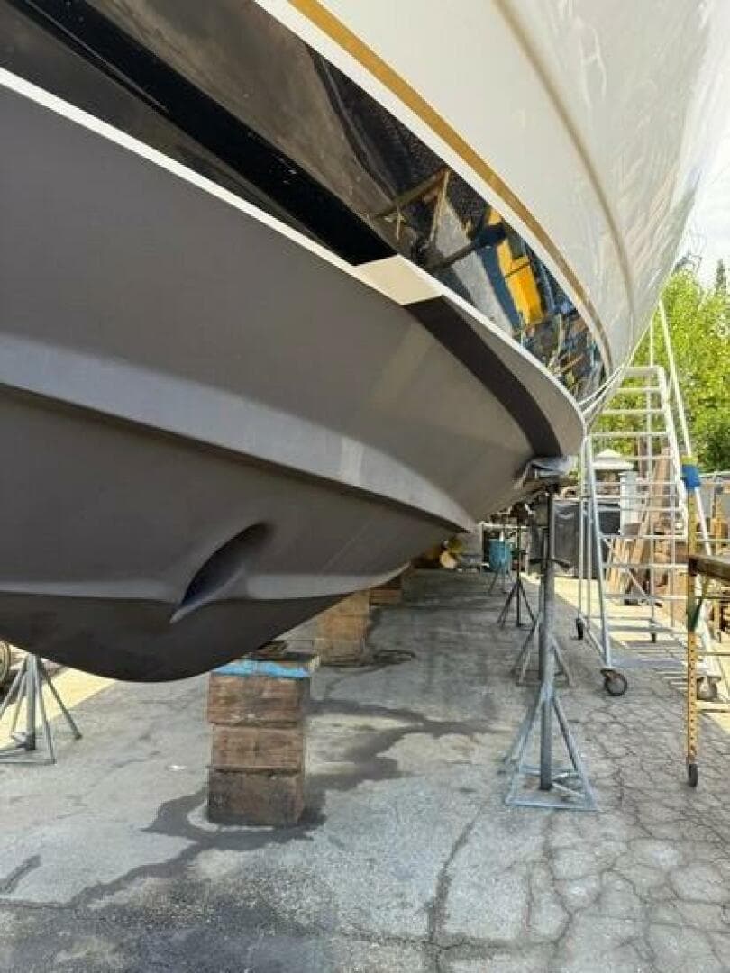 2000 Tiara Yachts 5200 Express — photo 54