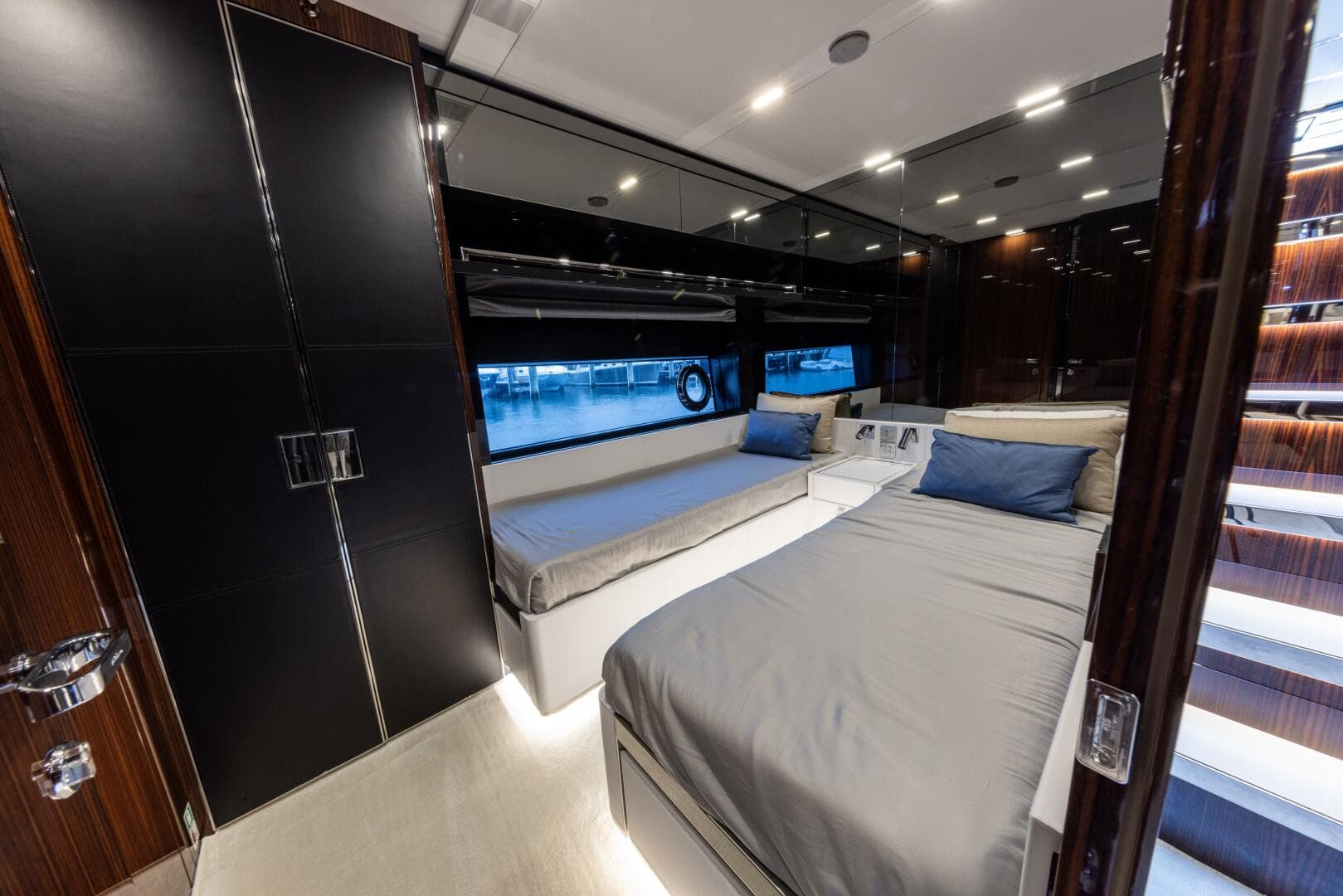 2021 Riva Folgore — photo 14