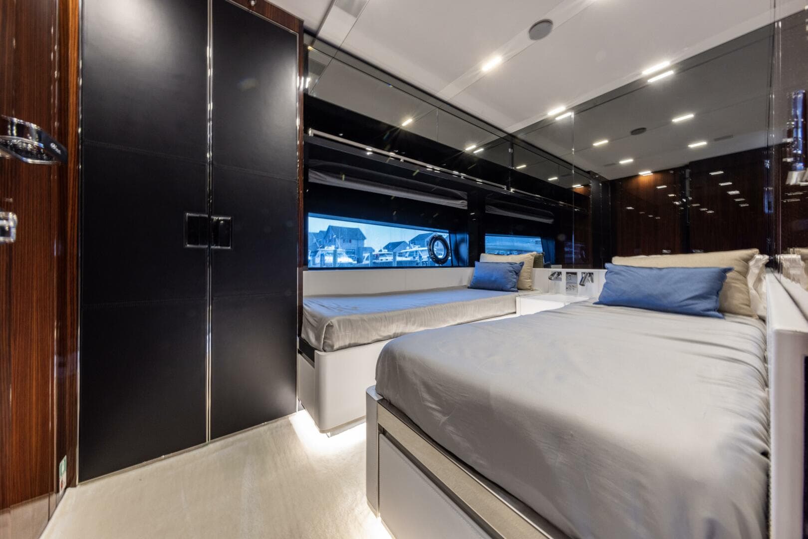 2021 Riva Folgore — photo 15