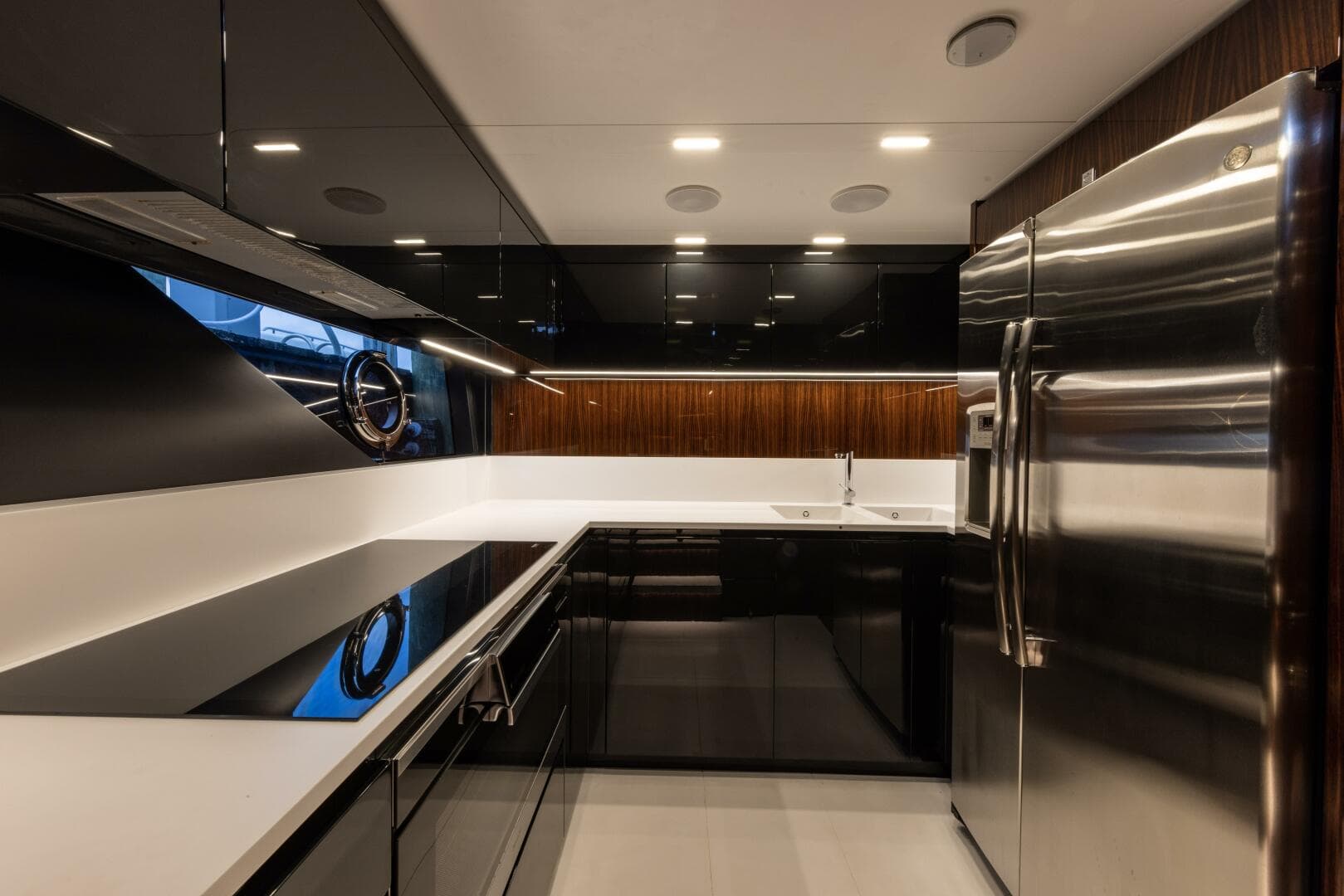 2021 Riva Folgore — photo 32