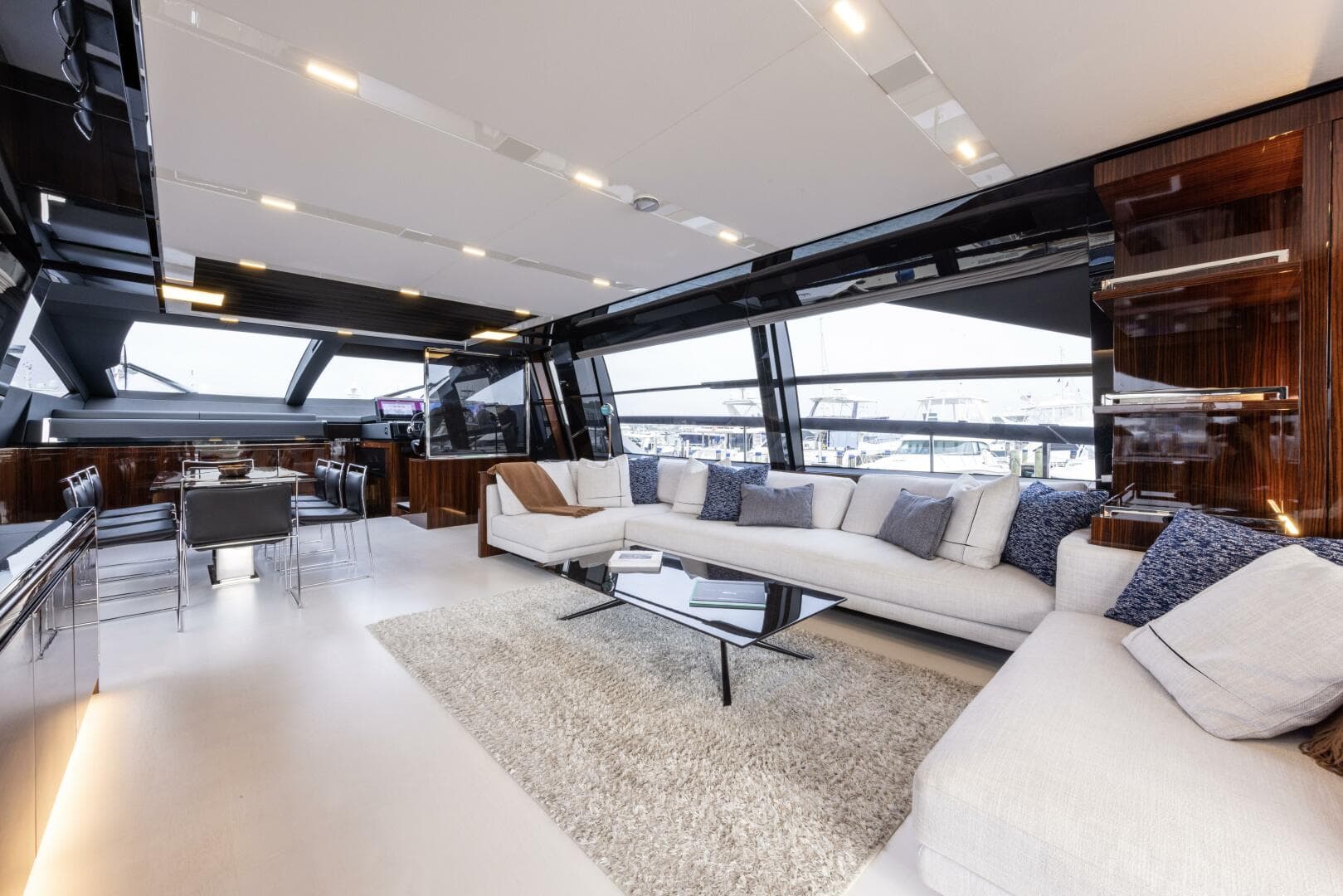 2021 Riva Folgore — photo 18