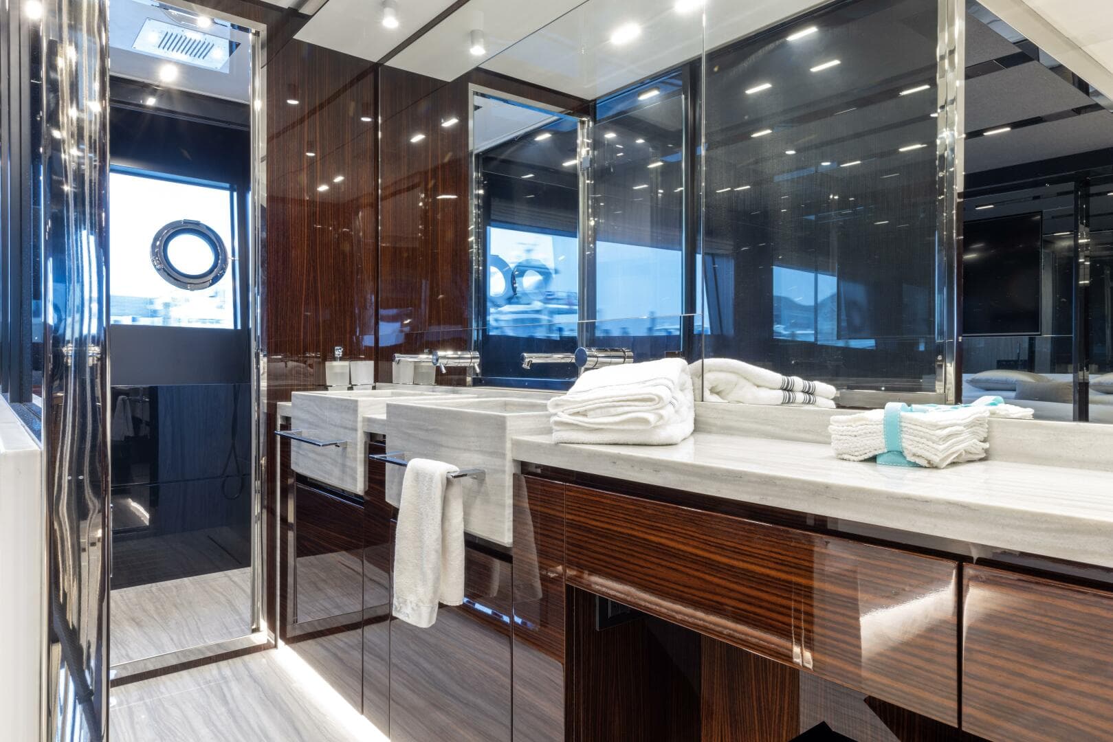 2021 Riva Folgore — photo 9