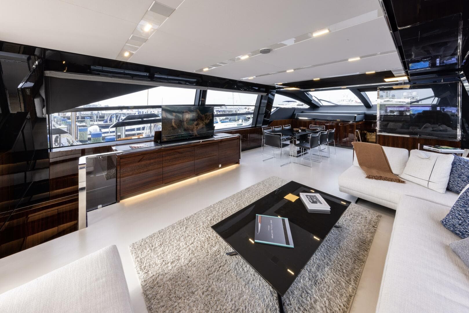 2021 Riva Folgore — photo 27