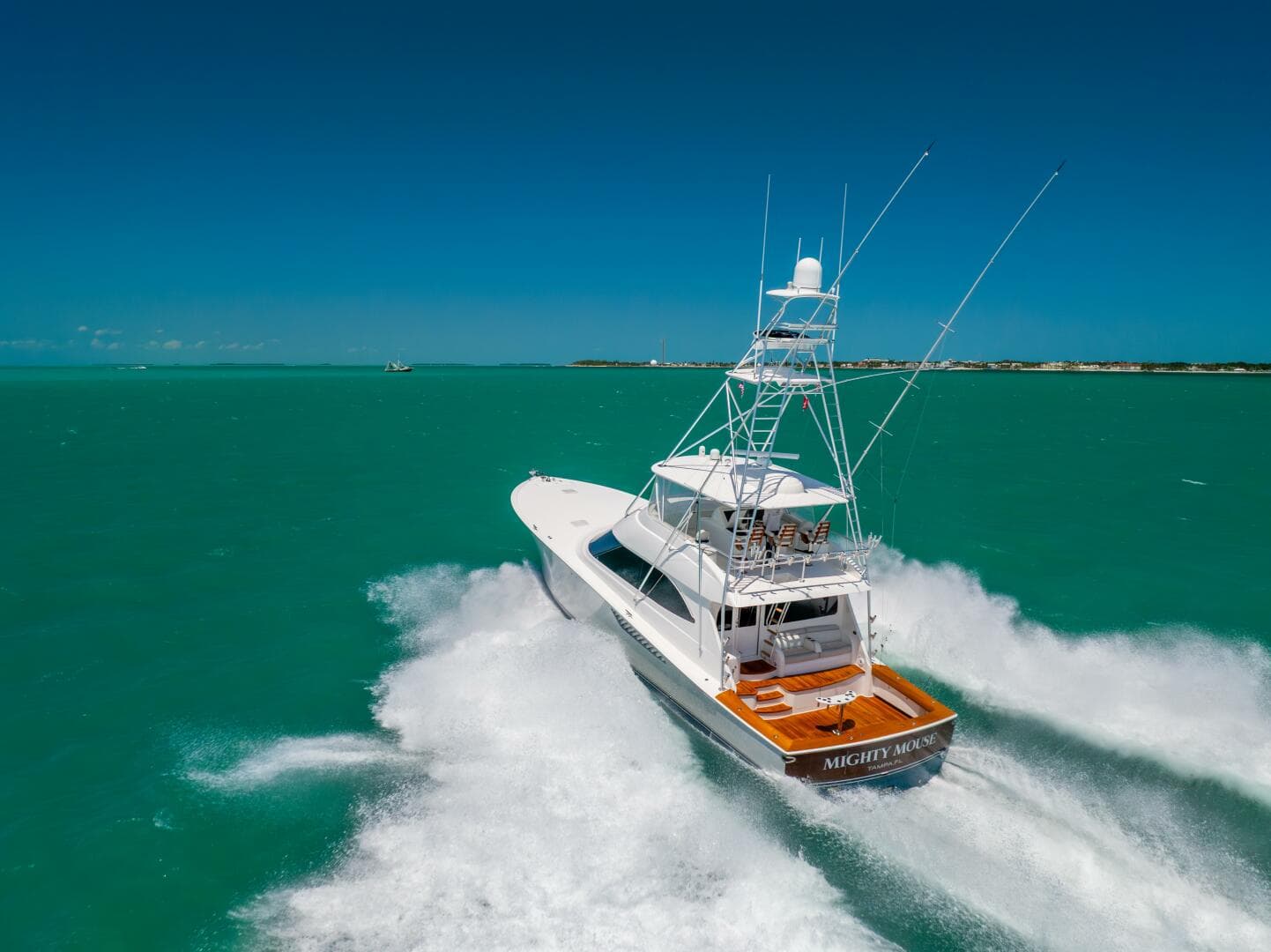 2011 Viking 70 Convertible — photo 6