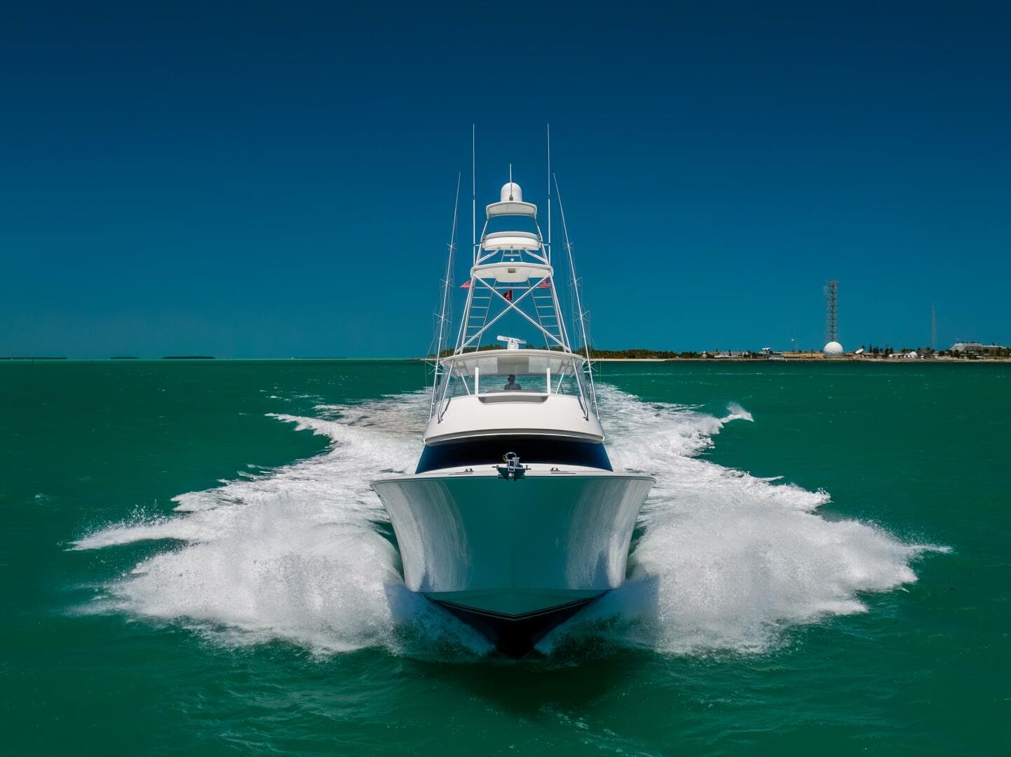 2011 Viking 70 Convertible — photo 15