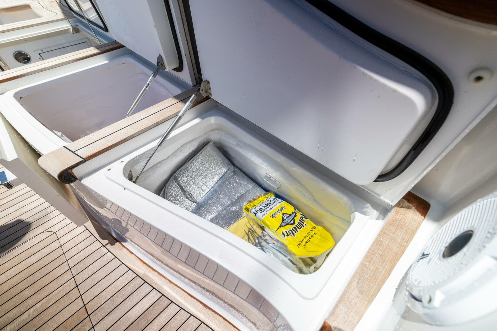 2011 Viking 70 Convertible — photo 77