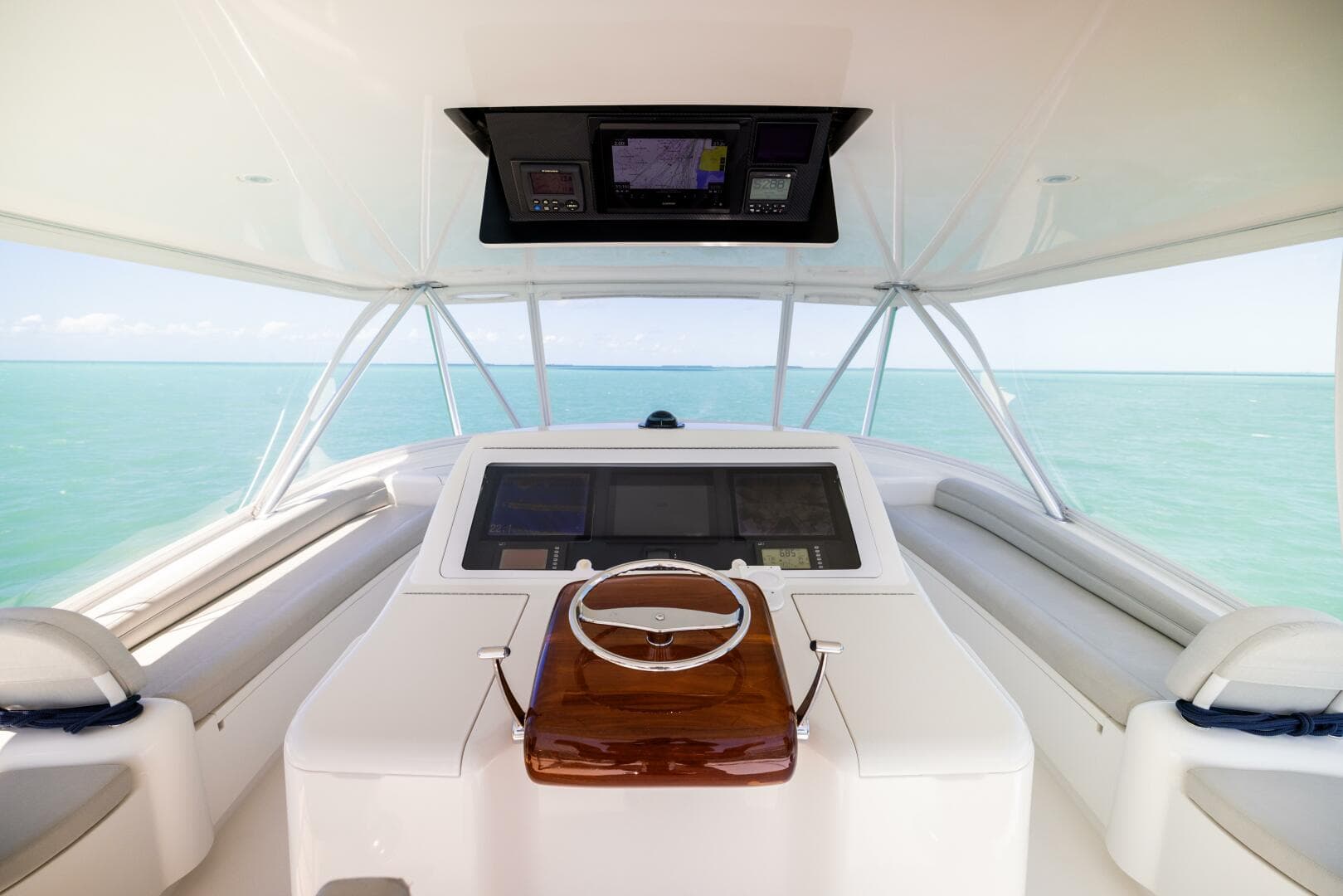 2011 Viking 70 Convertible — photo 36