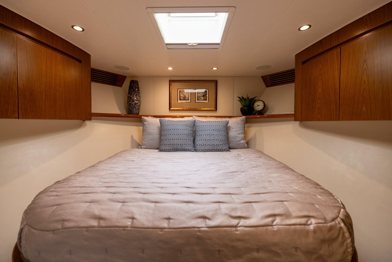 2011 Viking 70 Convertible — photo 52