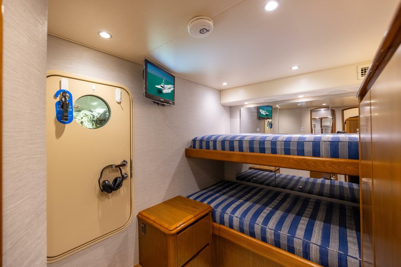 2011 Viking 70 Convertible — photo 61