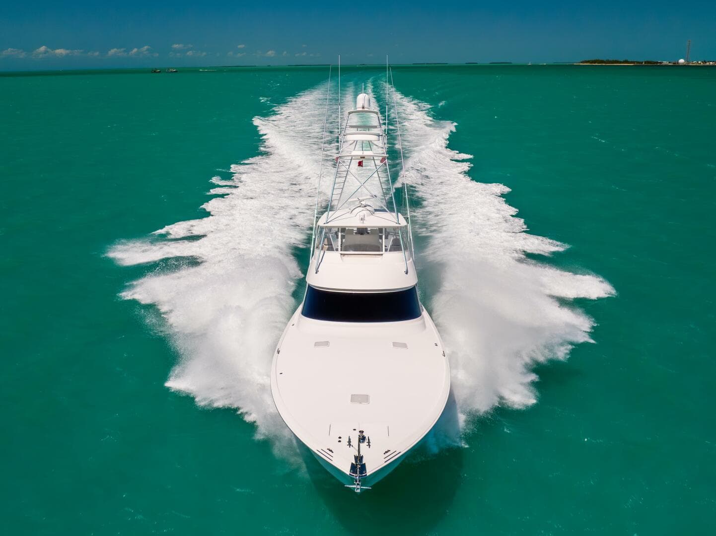 2011 Viking 70 Convertible — photo 2