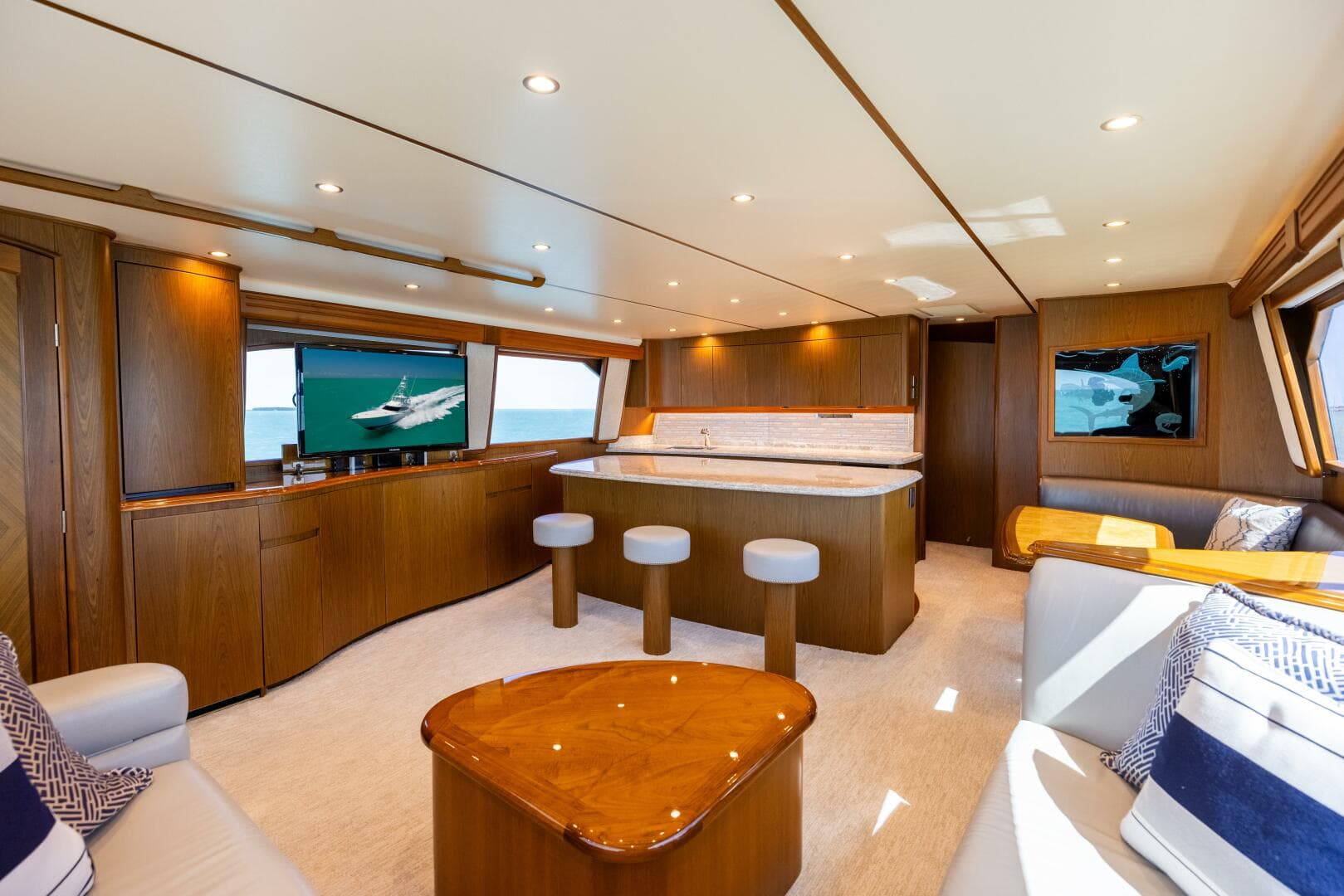 2011 Viking 70 Convertible — photo 50