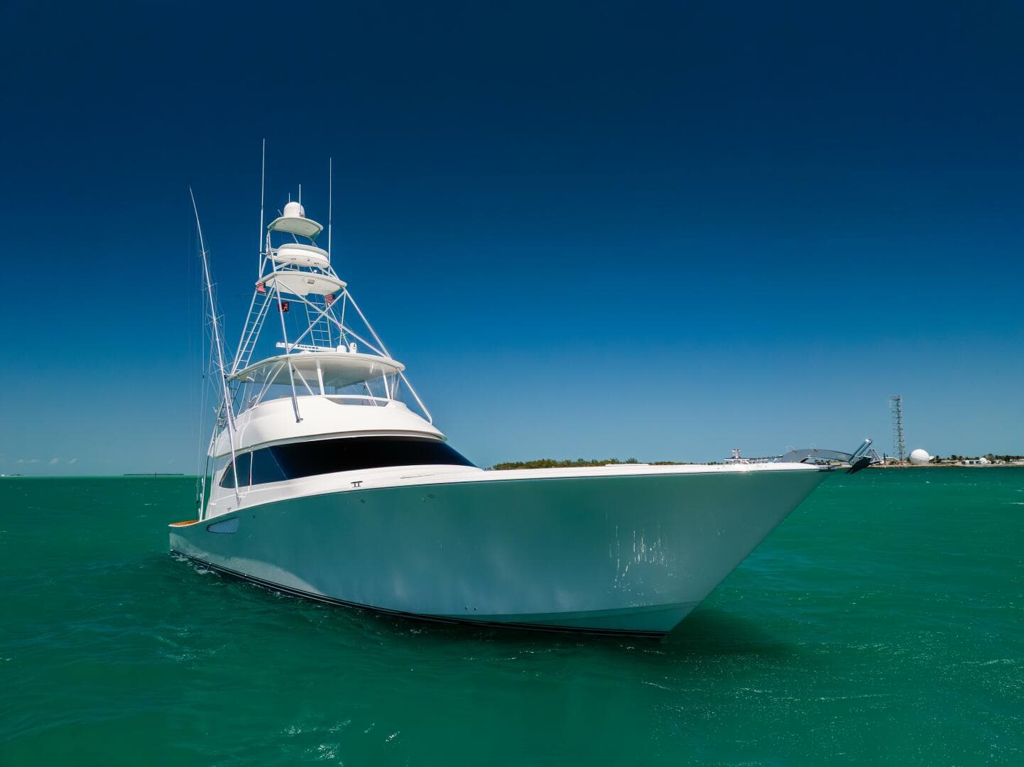2011 Viking 70 Convertible — photo 23