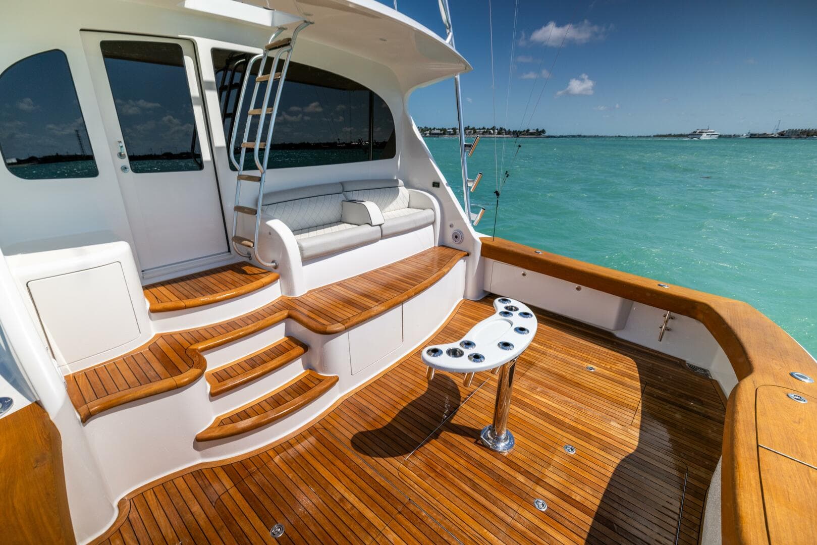 2011 Viking 70 Convertible — photo 70