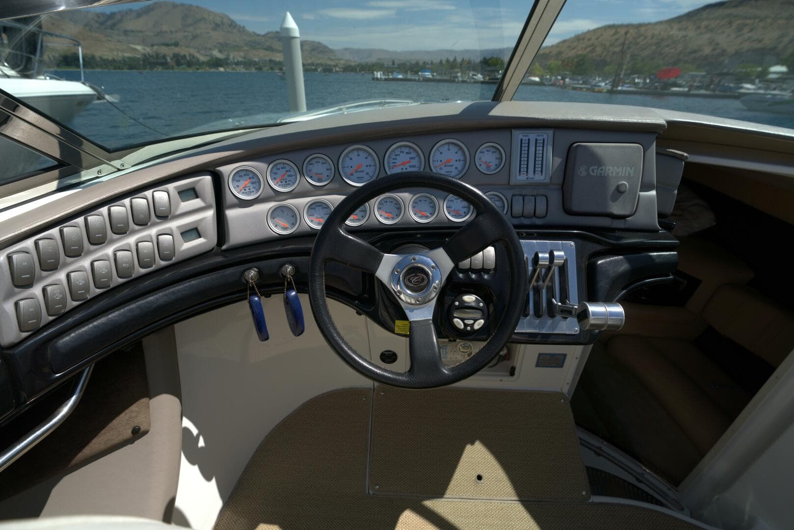 2005 Cobalt 343 — photo 31