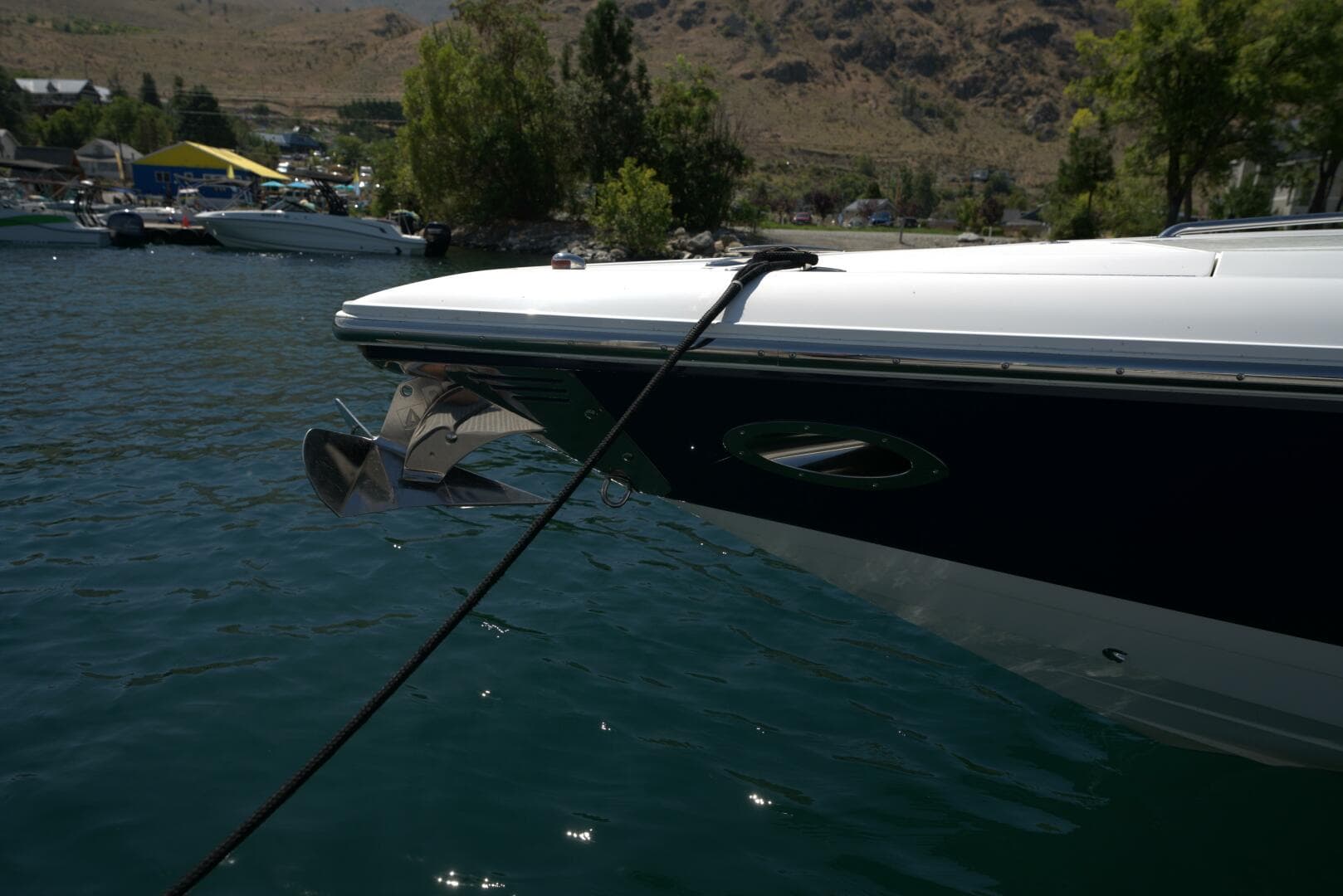 2005 Cobalt 343 — photo 23